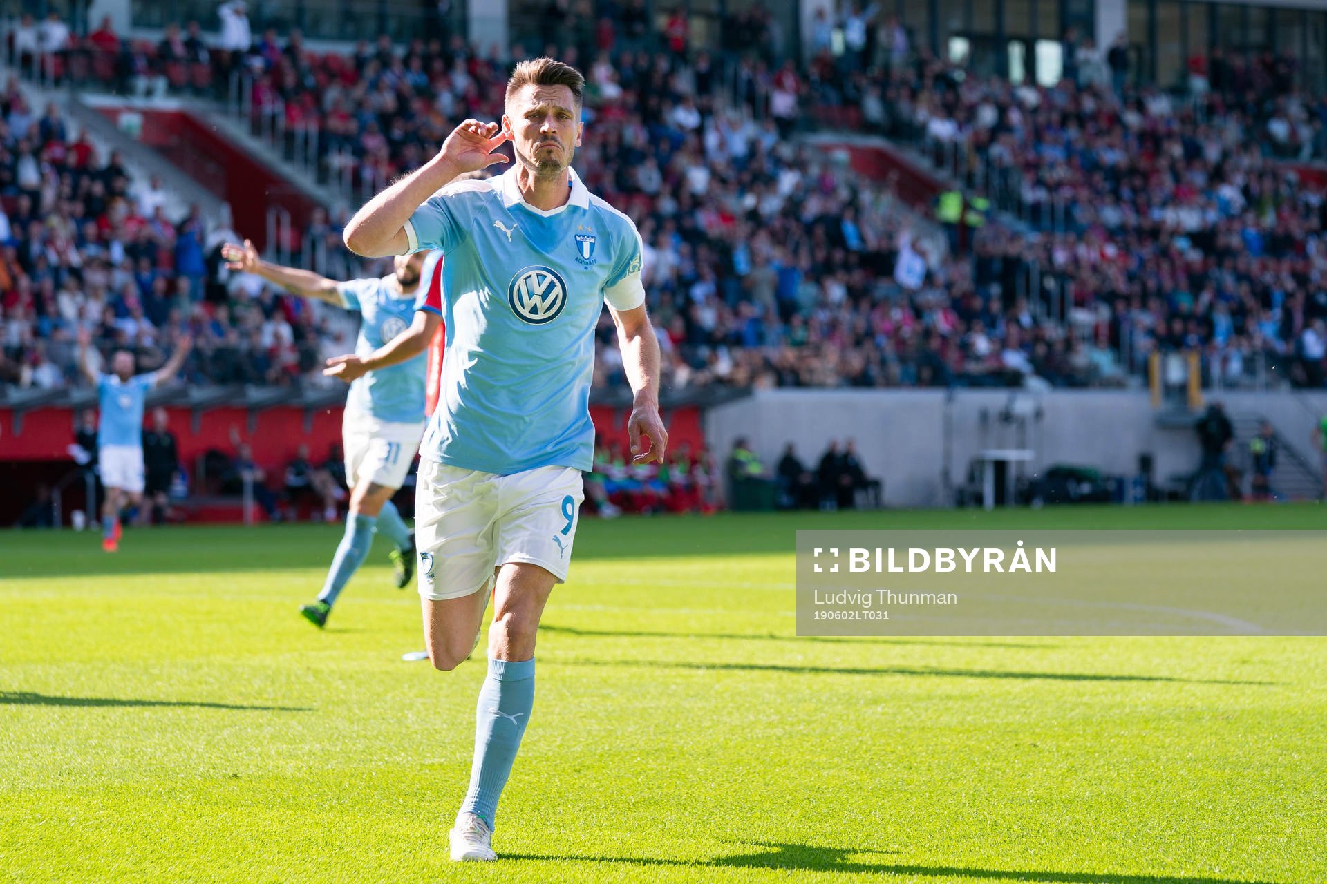 2 Malmö FFs Markus Rosenberg jublar