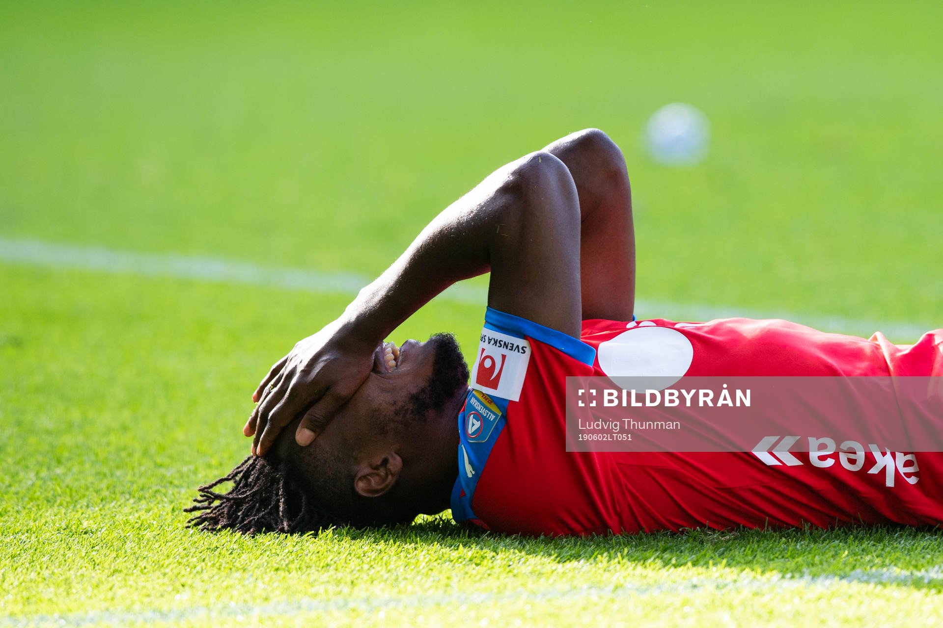 2 Helsingborgs Mamudu Moro ligger ner