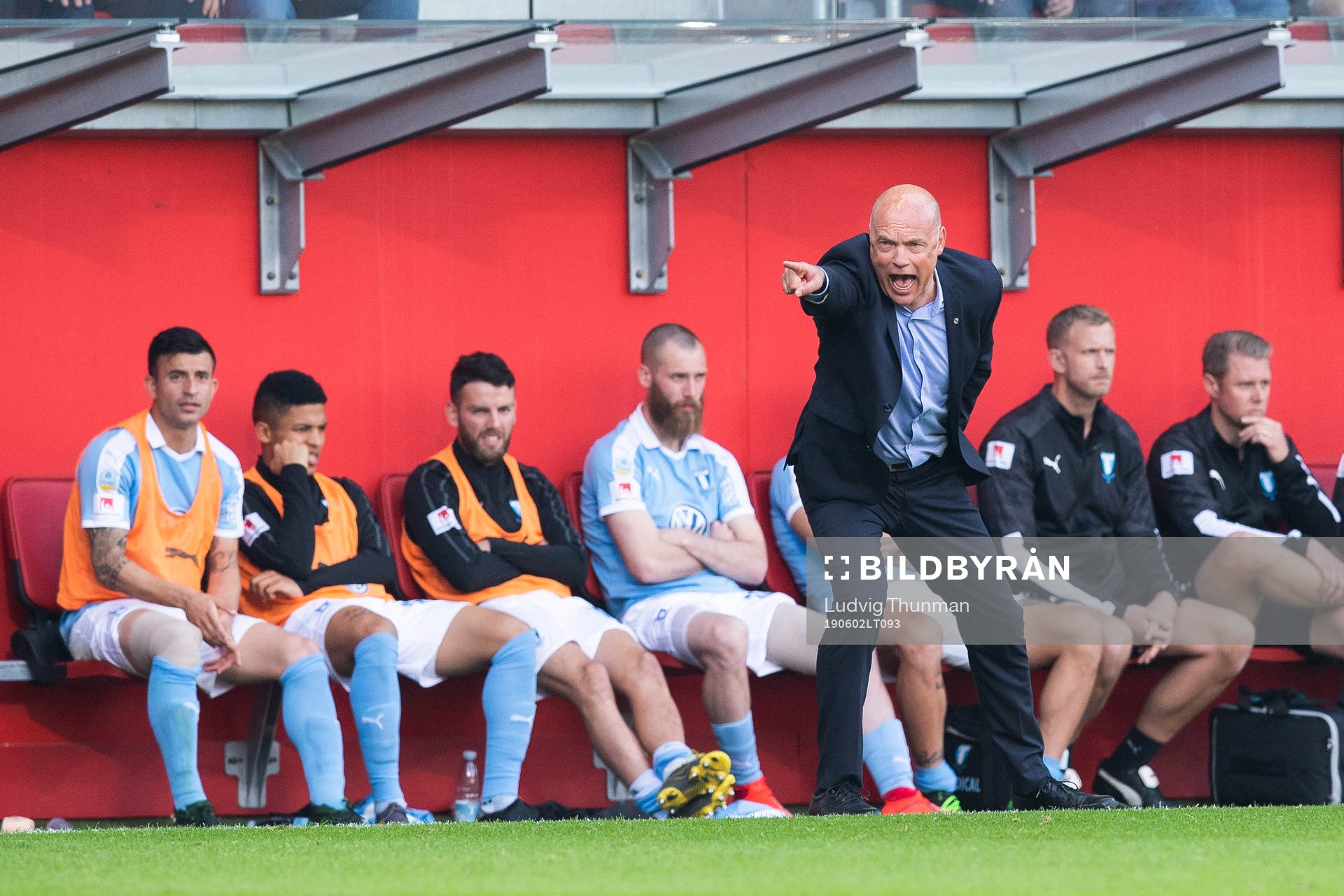 2 Malmö FFs tränare Uwe Rösler gestikulerar