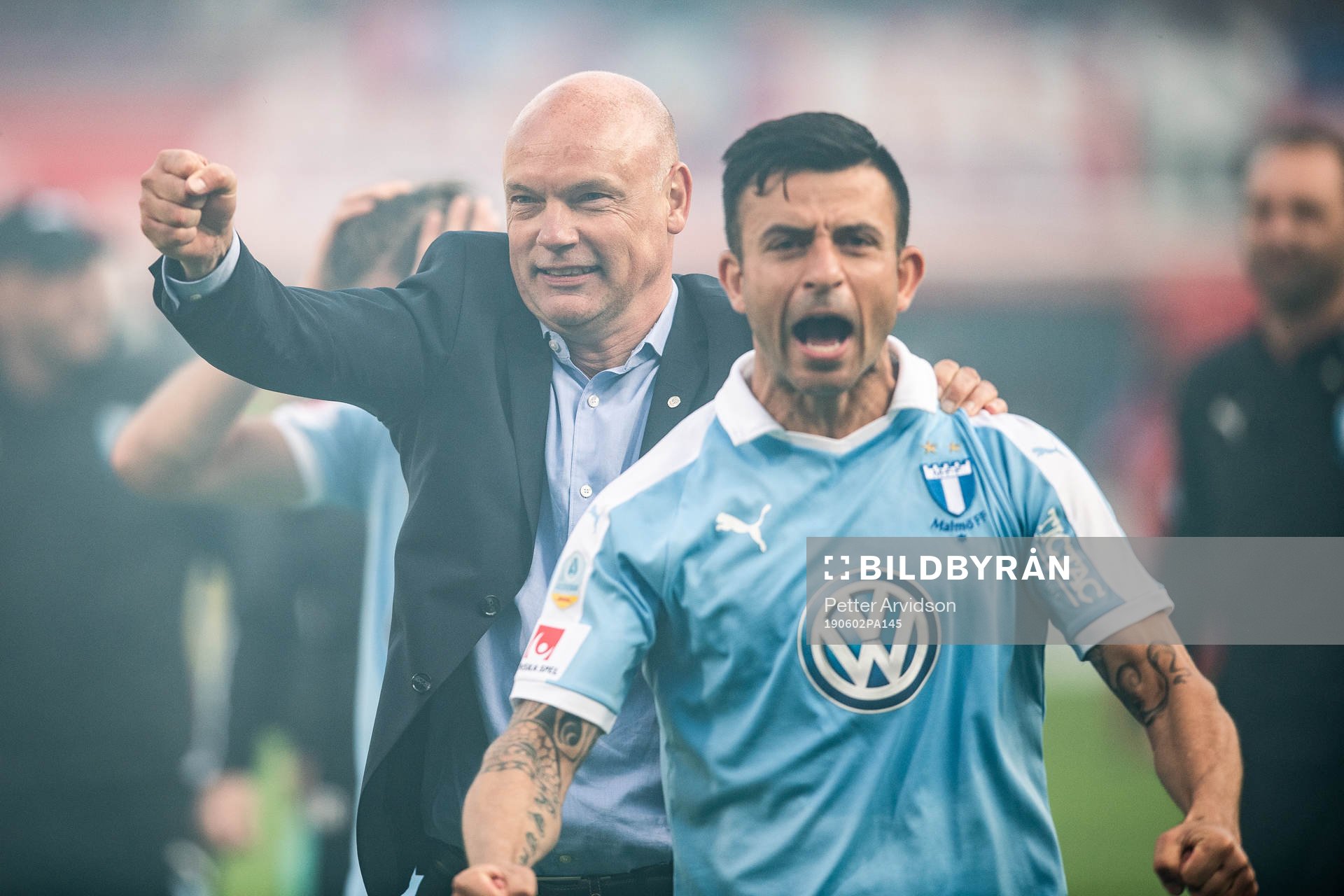 2 Malmö FFs tränare Uwe Rösler och Behrang Safari jublar