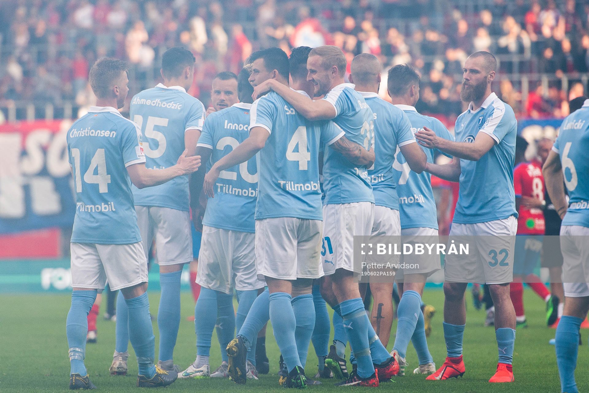 2 Malmö FFs spelare jublar