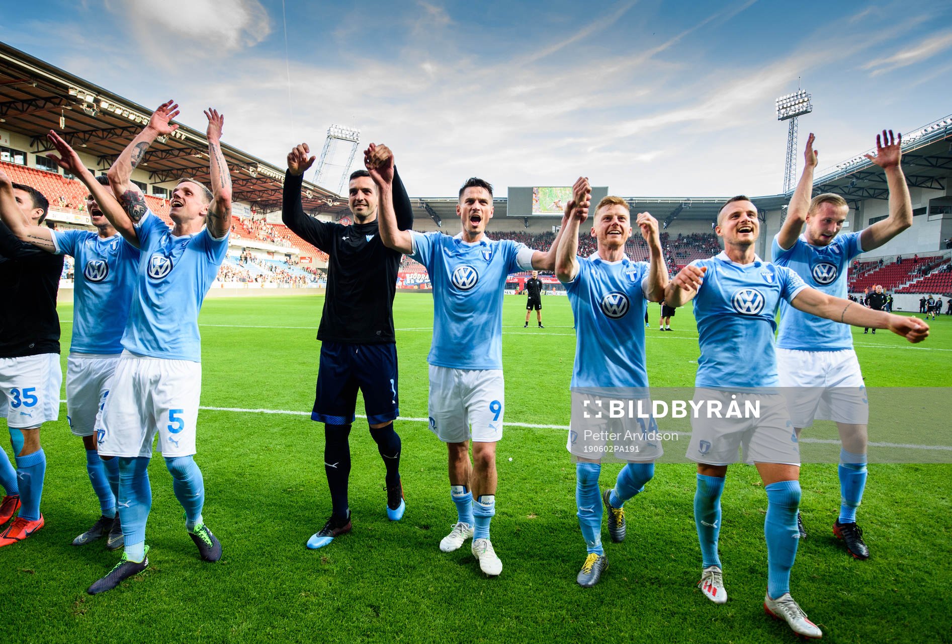 2 Malmö FFs Sören Rieks, målvakt Dusan Melicharek,