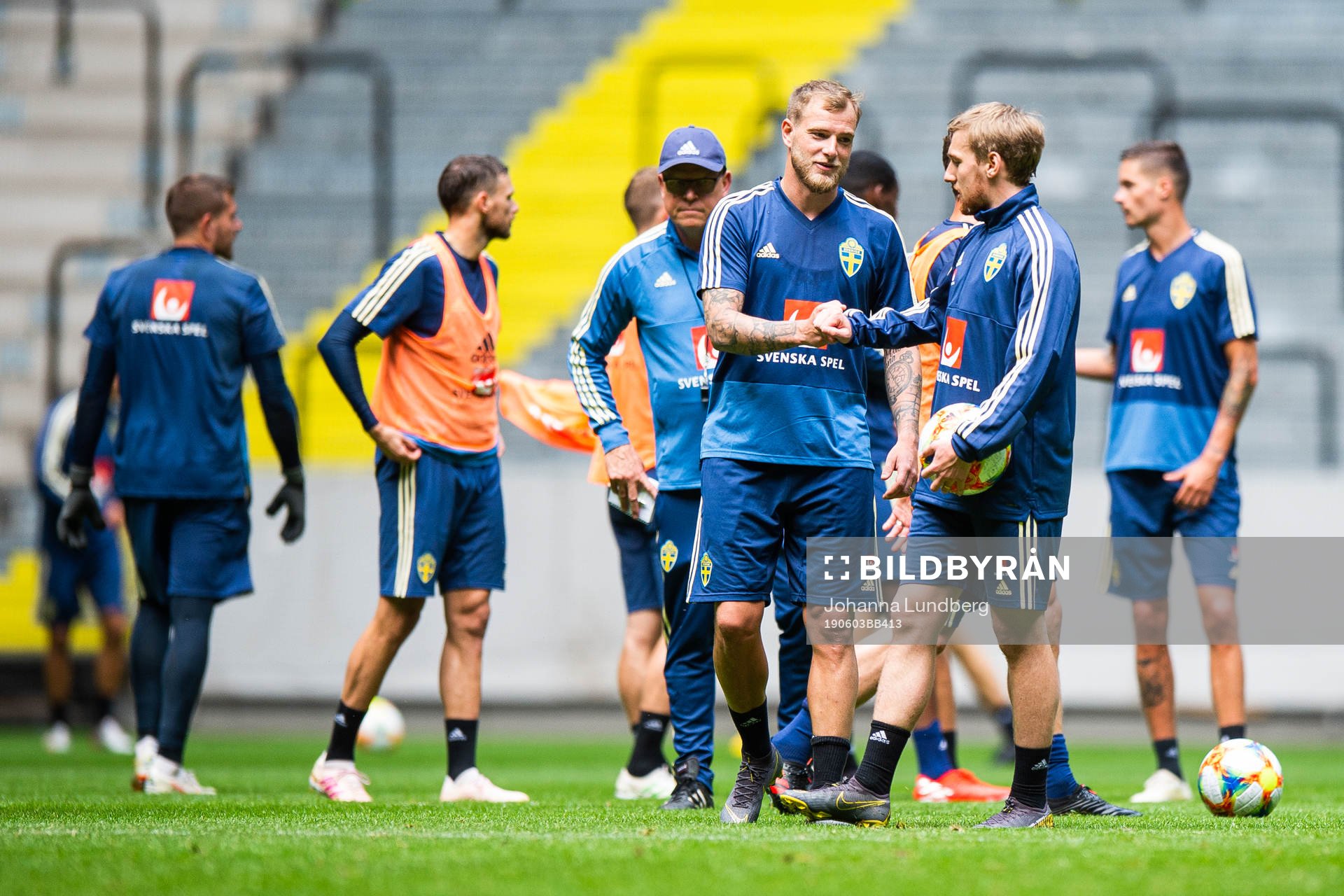 John Guidetti and Emil Forsberg of the Swedish national