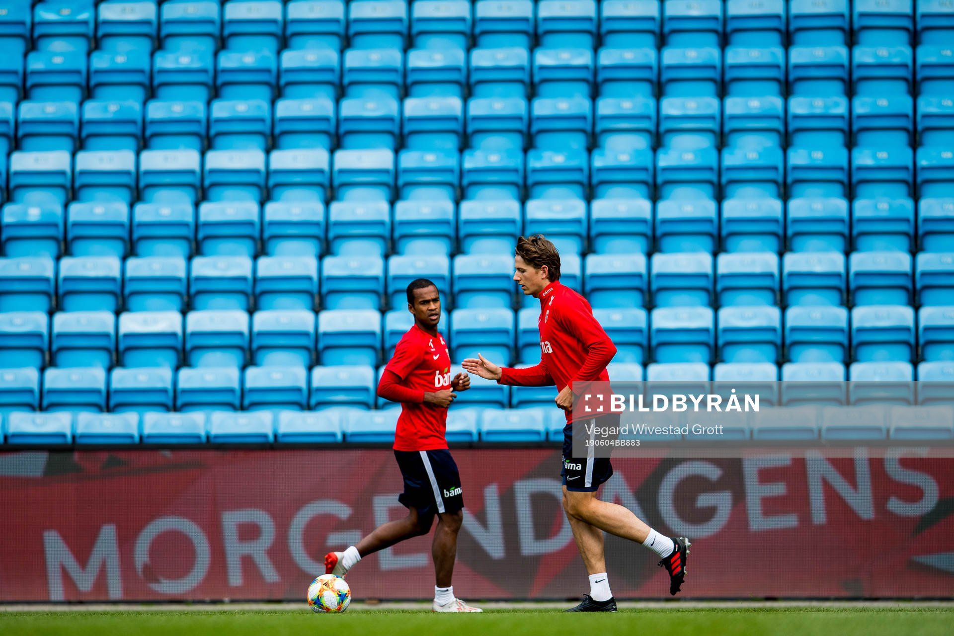 Ola Kamara and Sander Berge of Norway