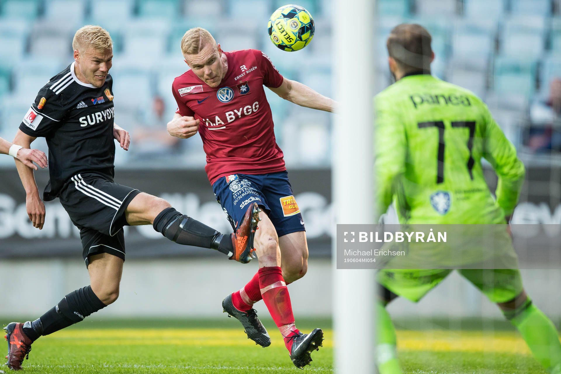 Örgrytes David Engström med en målchans