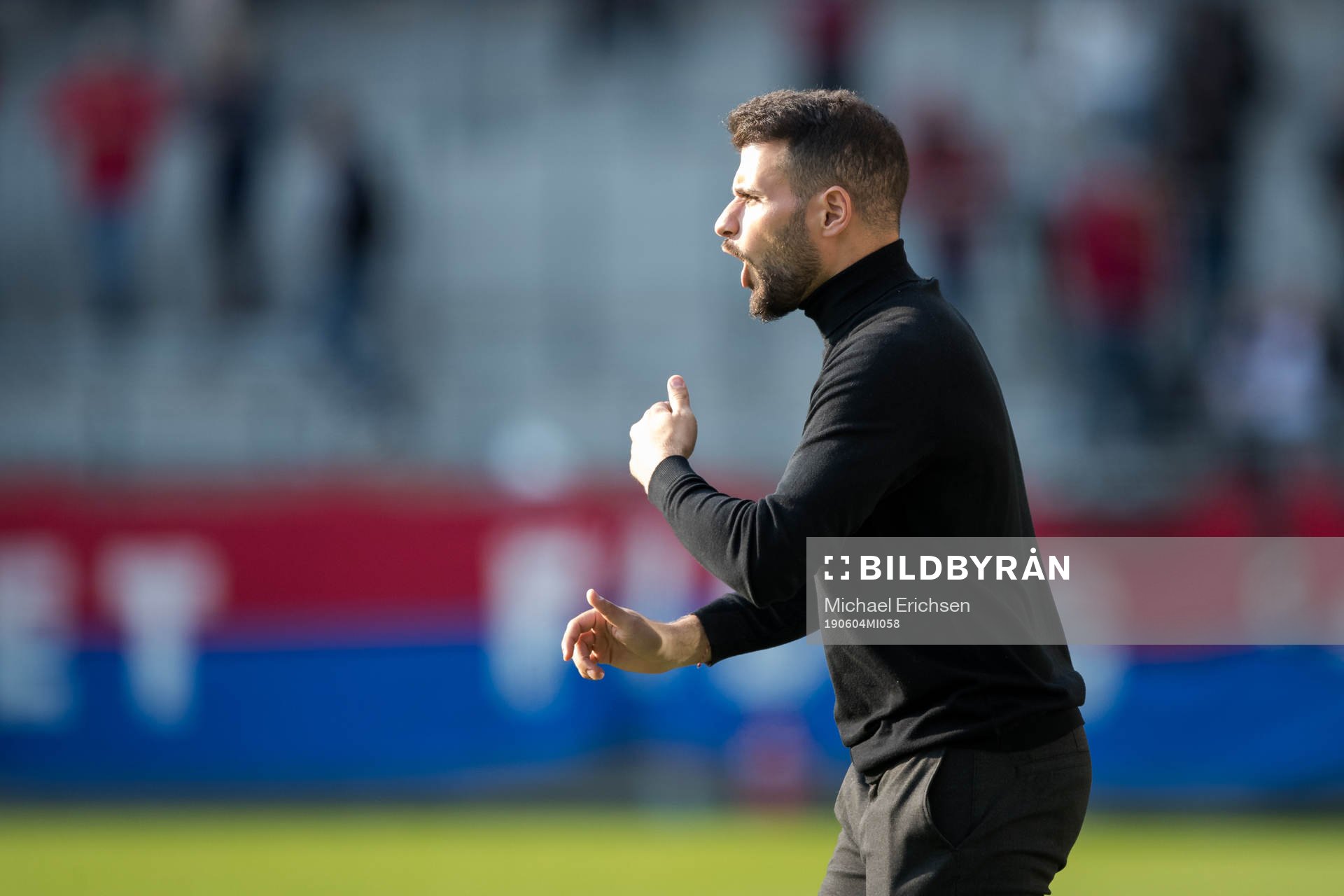 Syrianskas tillfällige tränare Mattias Genc under fotbollsmatchen i Superettan mellan Örgryte och Syrianska den 4 juni 2019 i Göteborg.