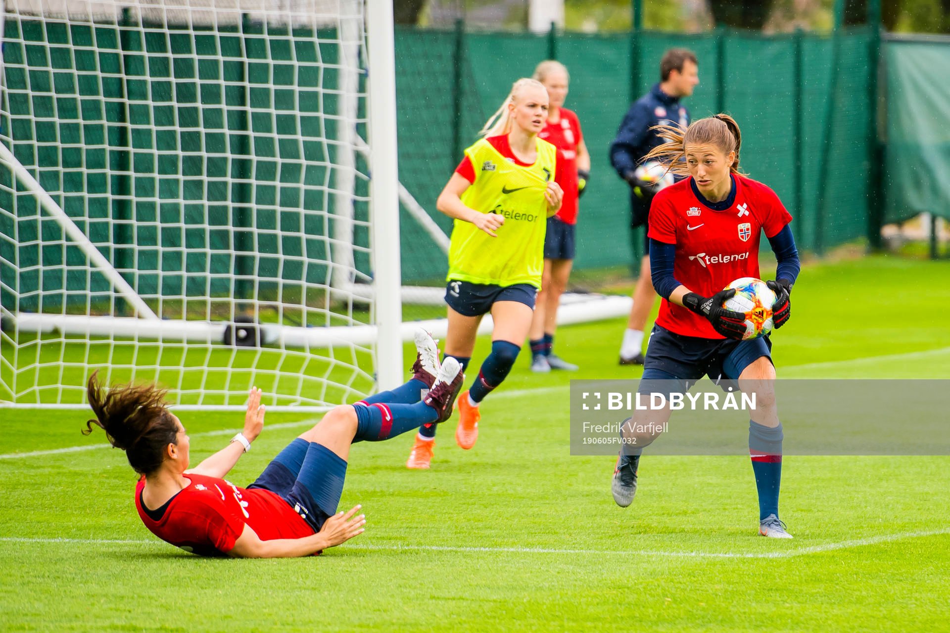 Ingrid Moe Wold and goalkeeper Cecilie Hauståker