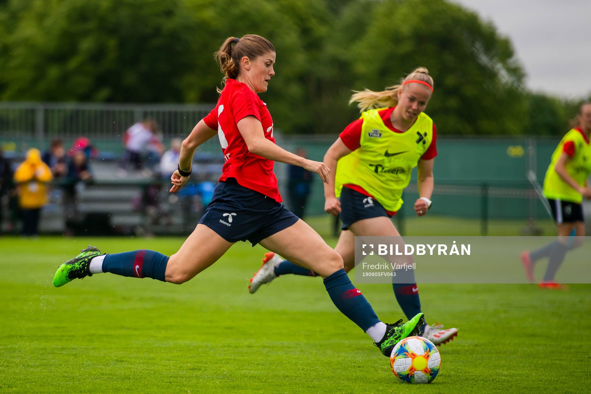 Maren Nævdal Mjelde and Therese Sessy Åsland of Norway