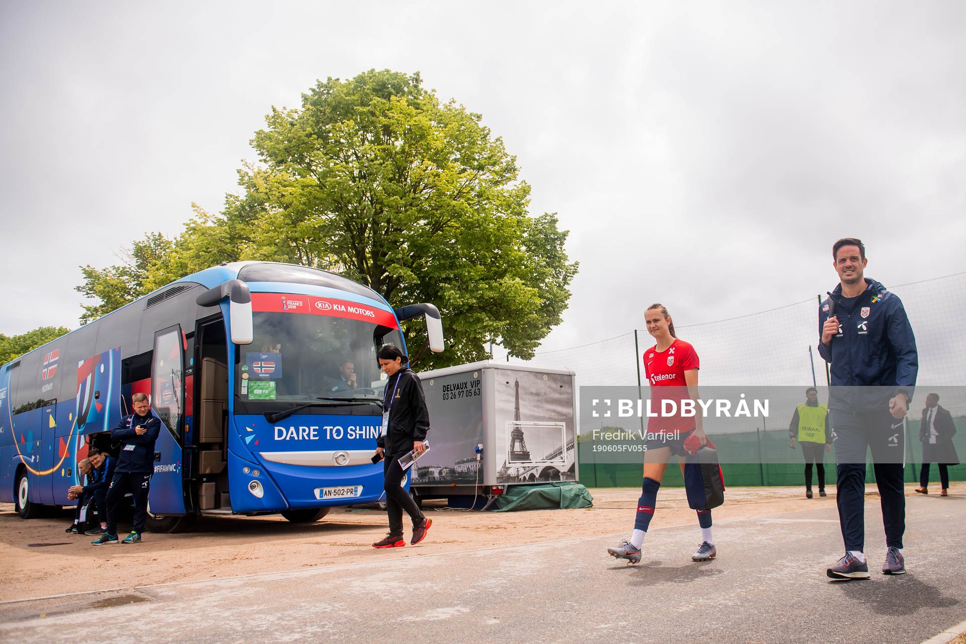 Caroline Graham Hansen of Norway and Terje Skeie, head of