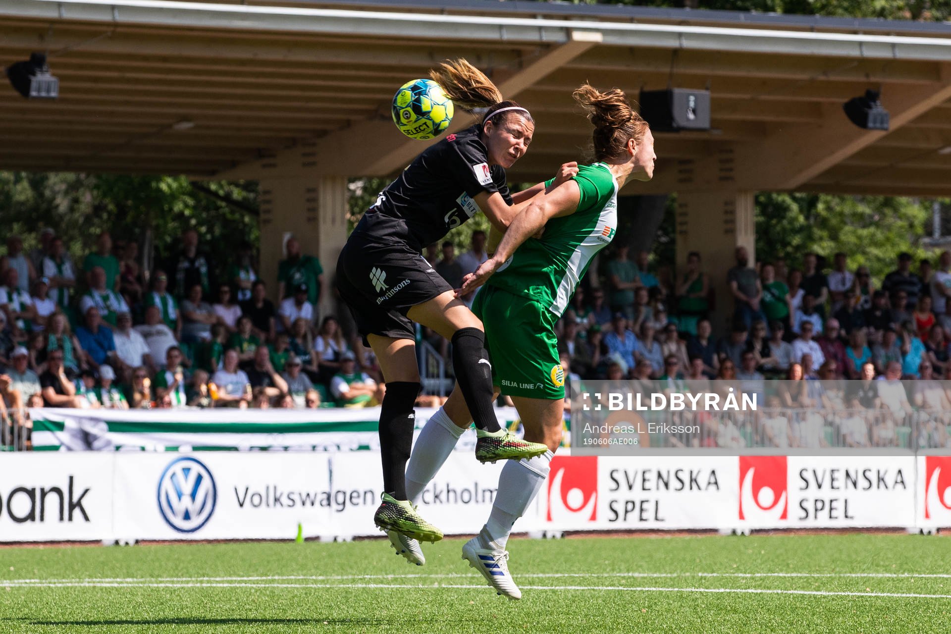 Umeås Jasmin Nejati och Hammarbys Fanny Johansson