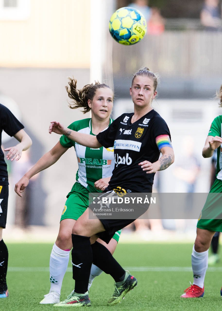 Hammarbys Felicia Saving och Umeås Emma Åberg-Zingmark