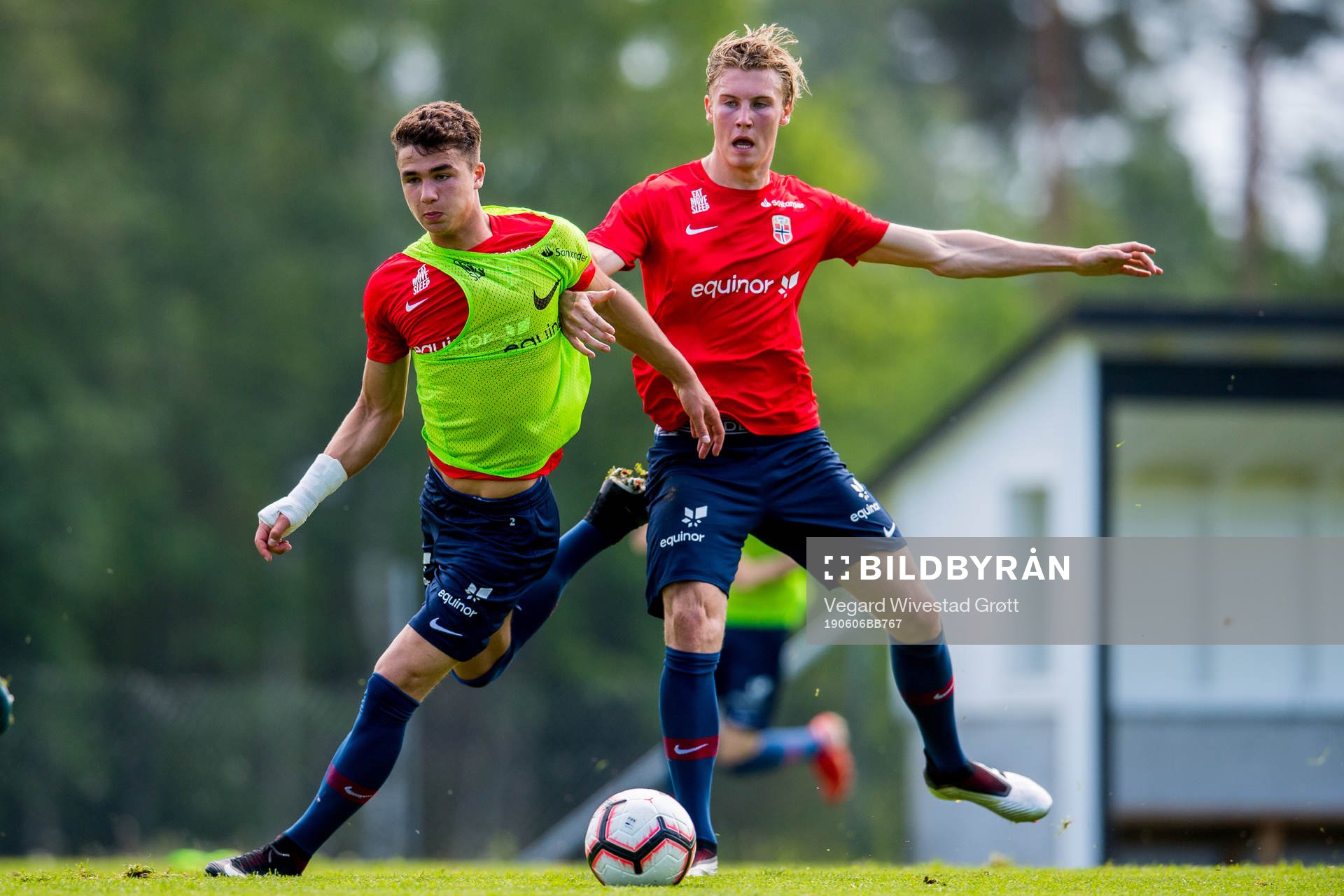 Filip Møller Delaveris and Sebastian Jarl of Norway
