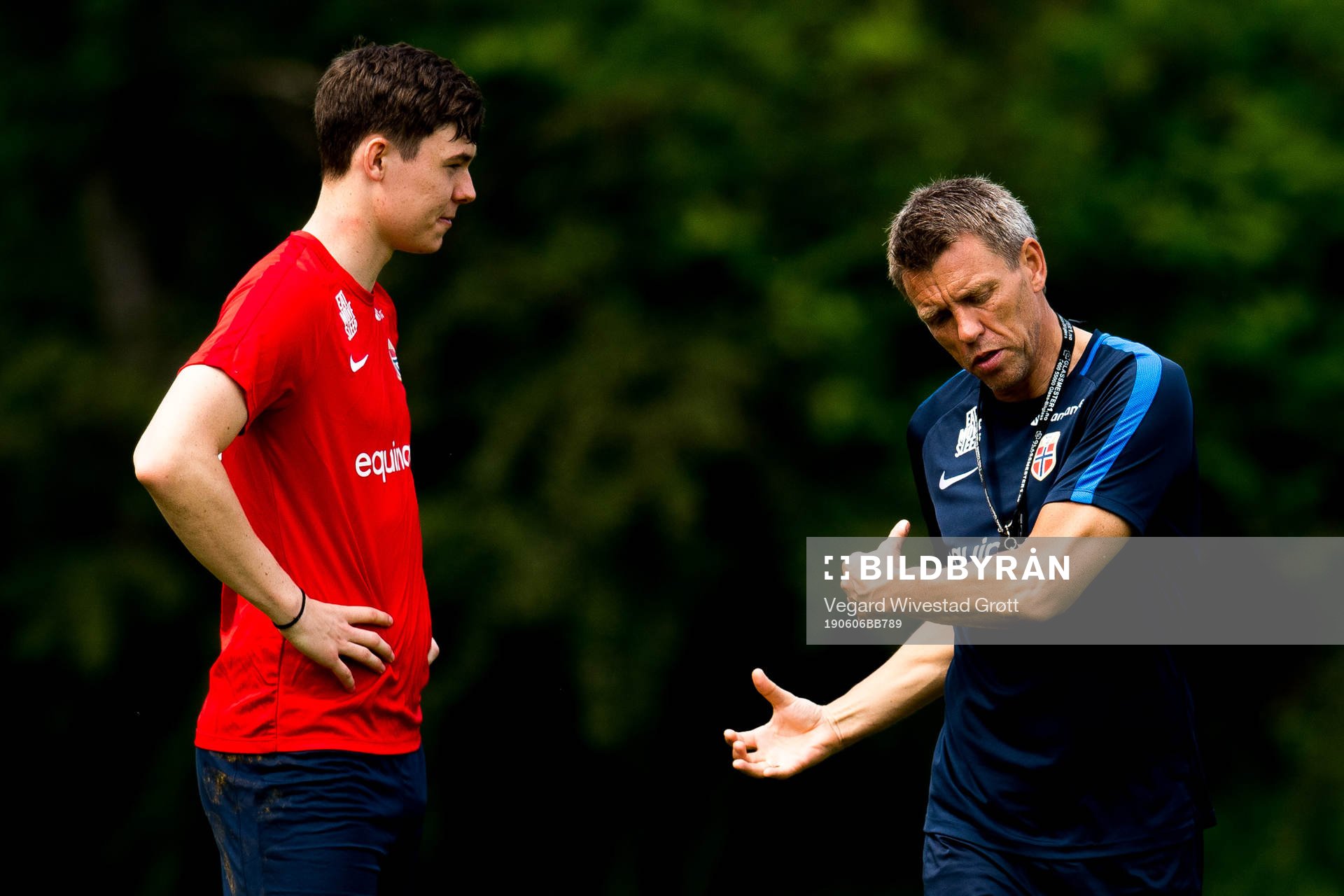 Jørgen Strand Larsen of Norway and Gunnar Halle, head coach of Norway G19, during a training session on June 6, 2019 in Tønsberg.