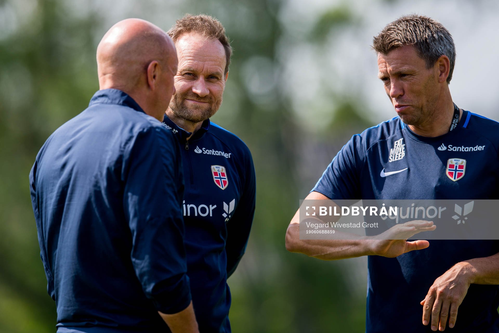 Geir Frigård, assistant coach, and Gunnar Halle, head coach of Norway G19, during a training session on June 6, 2019 in Tønsberg.