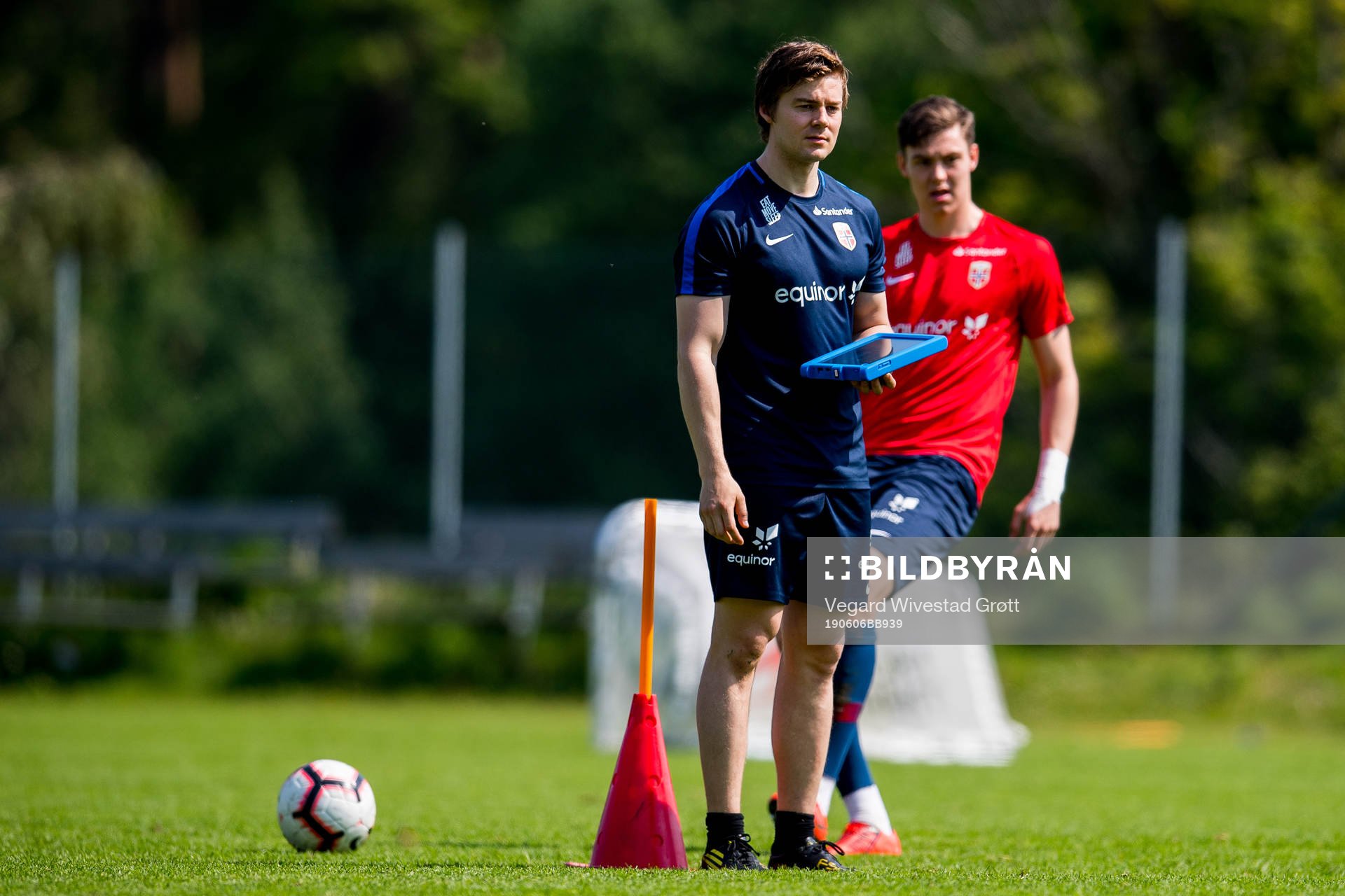 Peder Lindsetmo, physio of Norway G19