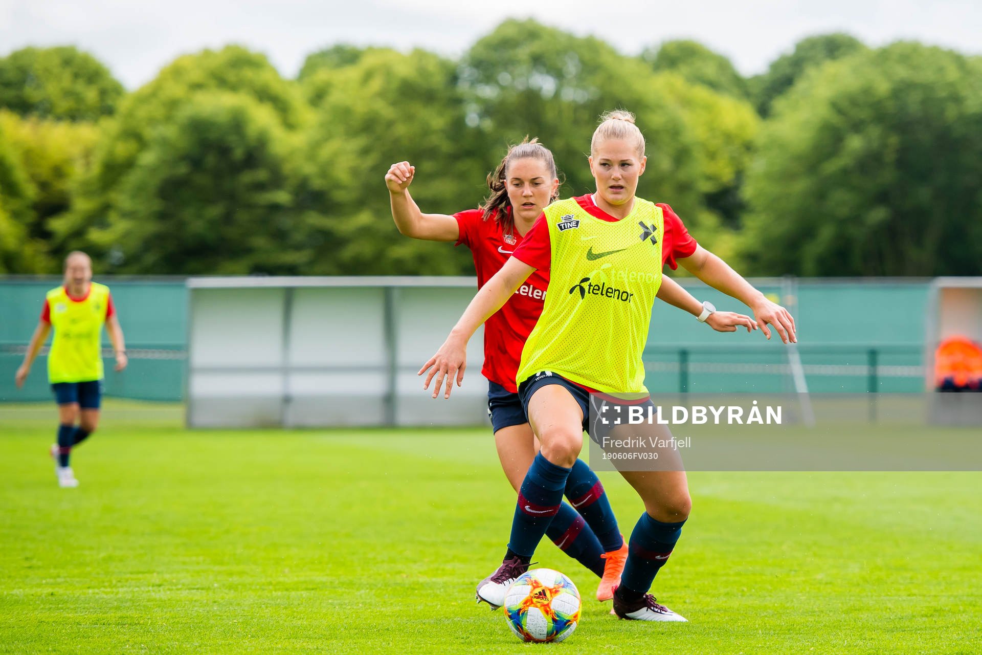 Vilde Bøe Risa and Lisa-Marie Karlseng Utland of Norway