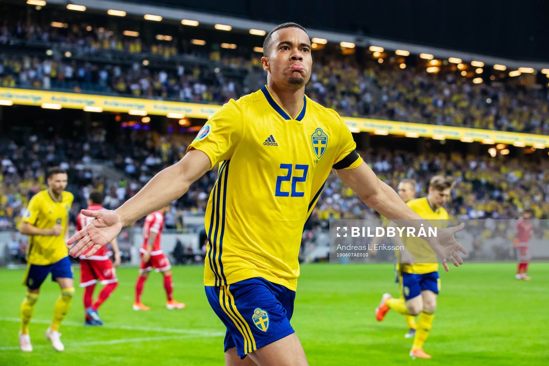 Robin Quaison of Sweden celebrates