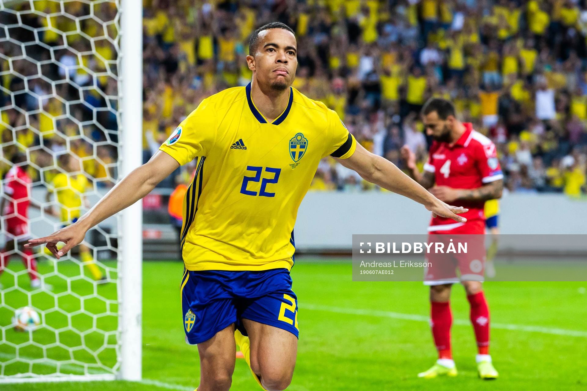 Robin Quaison of Sweden celebrates