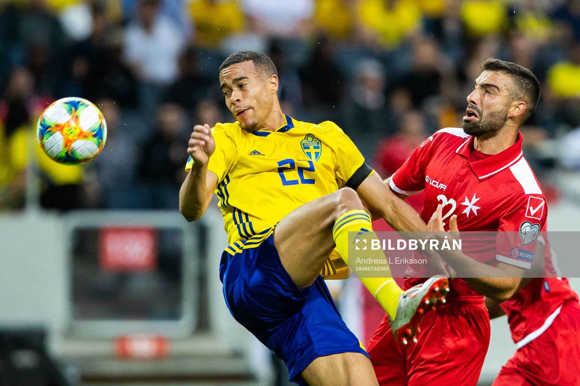 Robin Quaison of Sweden and Alfred Effiong of Malta