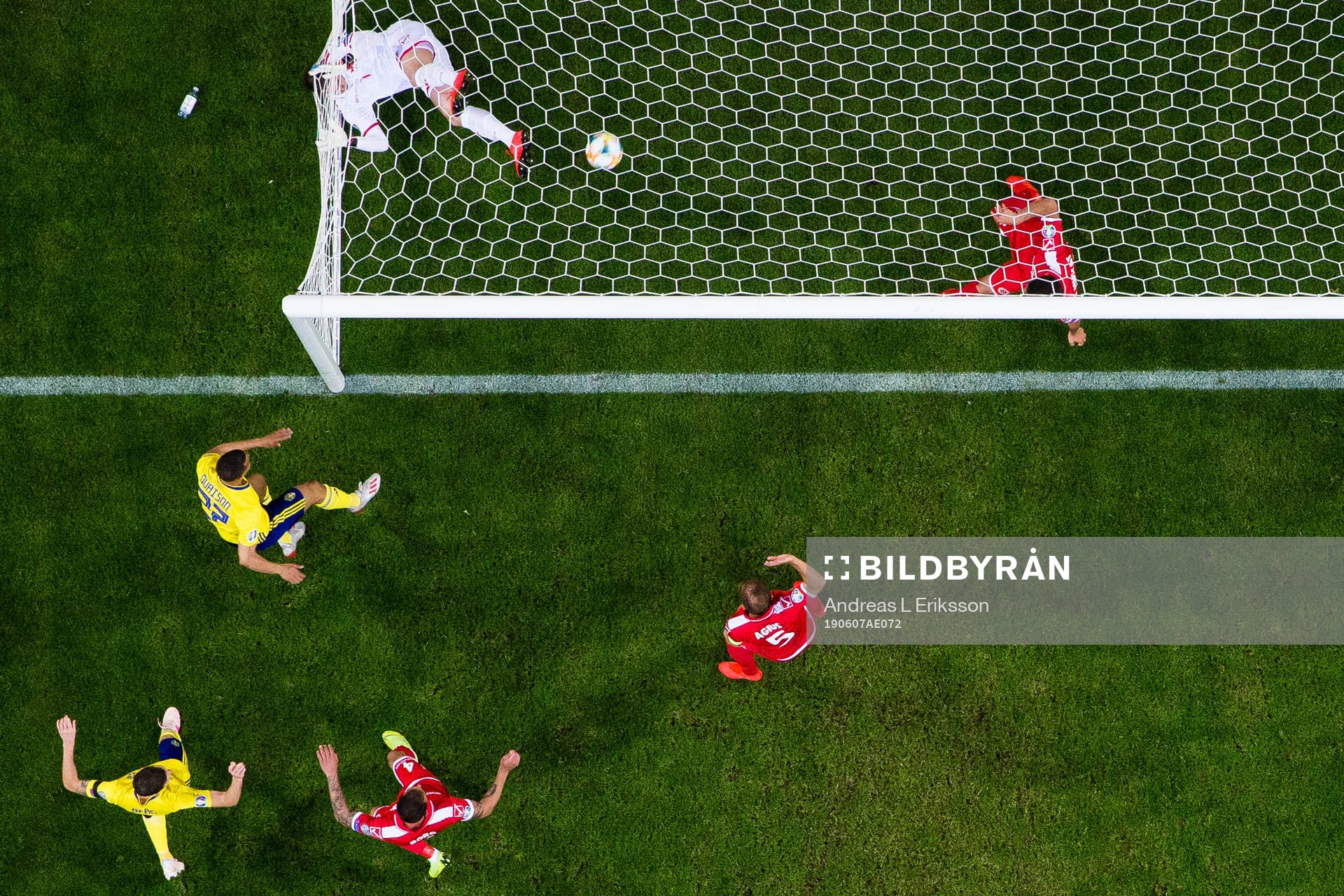 Robin Quaison of Sweden scores 1-0