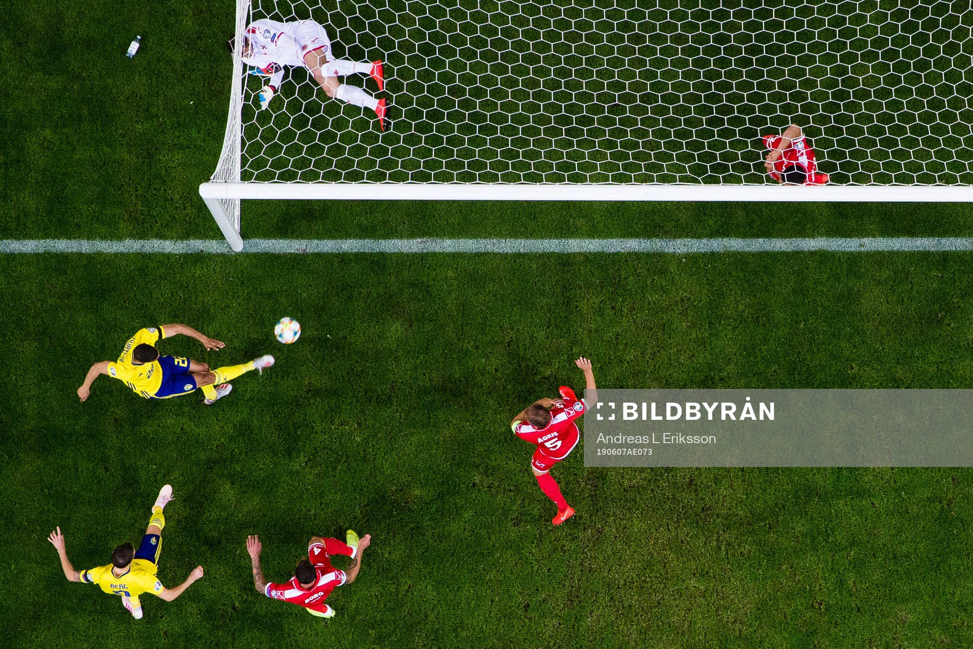 Robin Quaison of Sweden scores 1-0