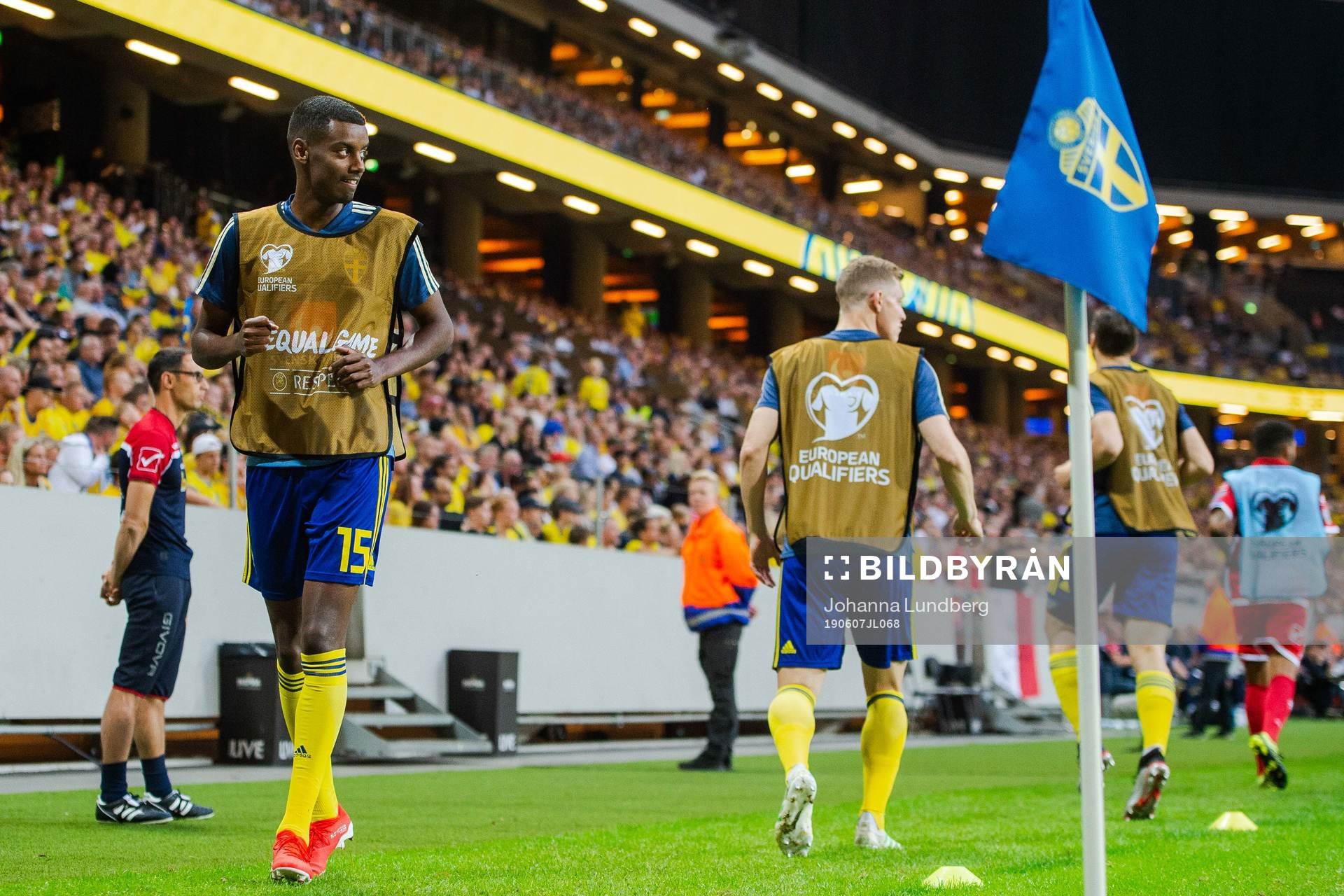 Alexander Isak of Sweden warms up