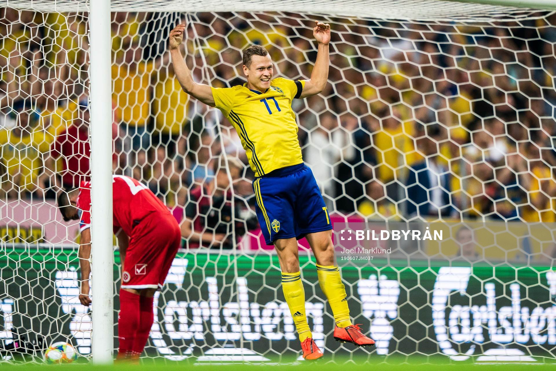 Viktor Claesson celebrates