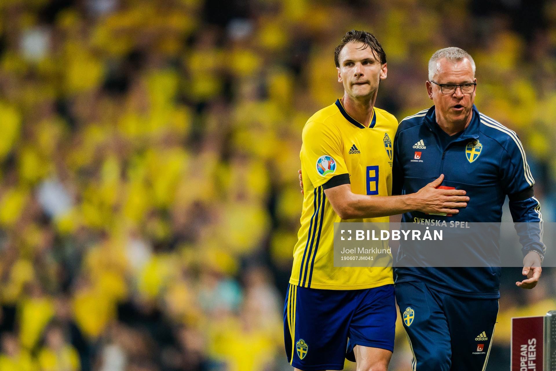 Albin Ekdal and head coach Janne Andersson of Sweden
