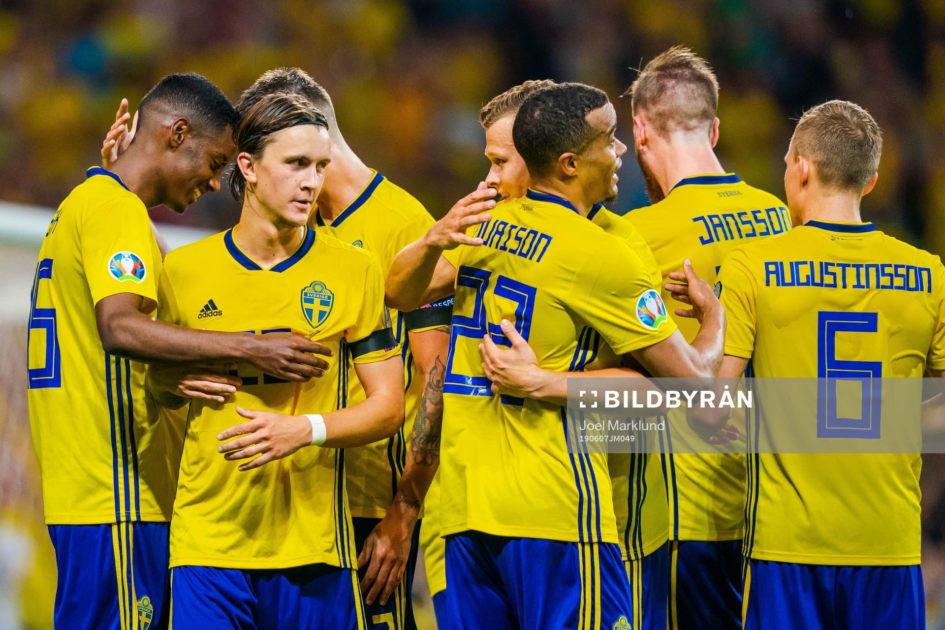 Alexander Isak of Sweden celebrate with Robin Quaison,