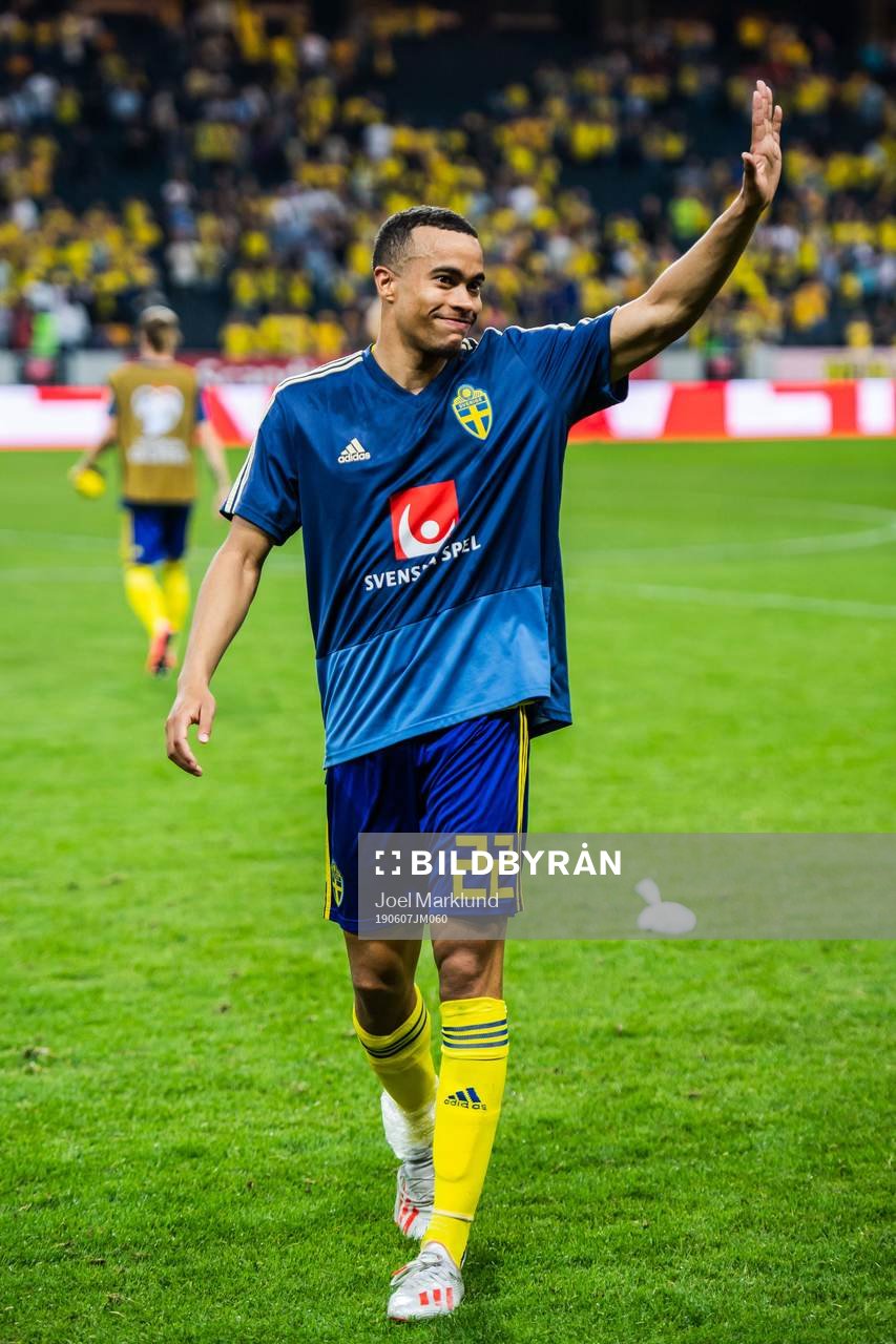 Robin Quaison of Sweden celebrates
