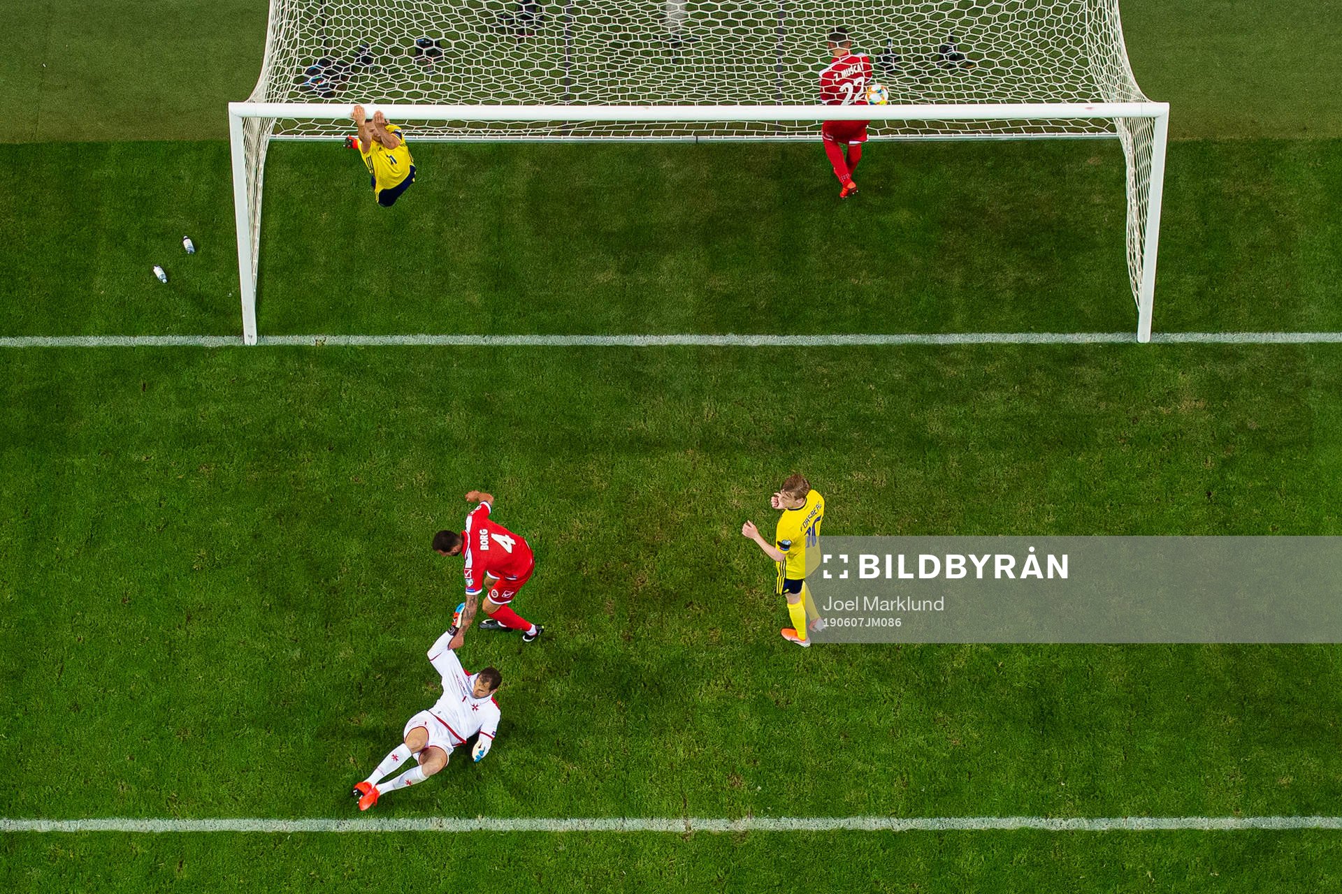 Viktor Claesson of Sweden celebrates