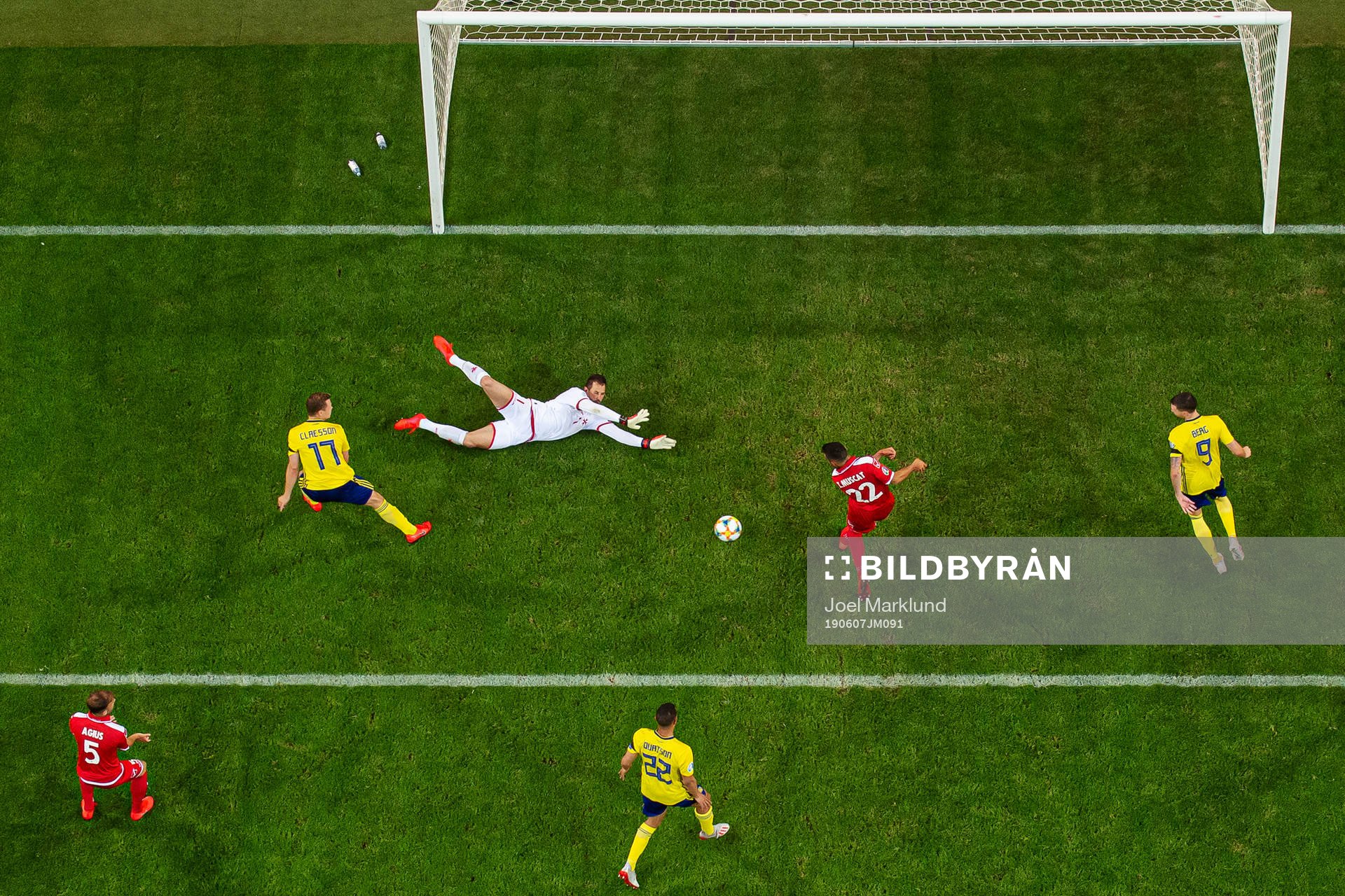 Viktor Claesson, Robin Quaison and Marcus Berg of Sweden in