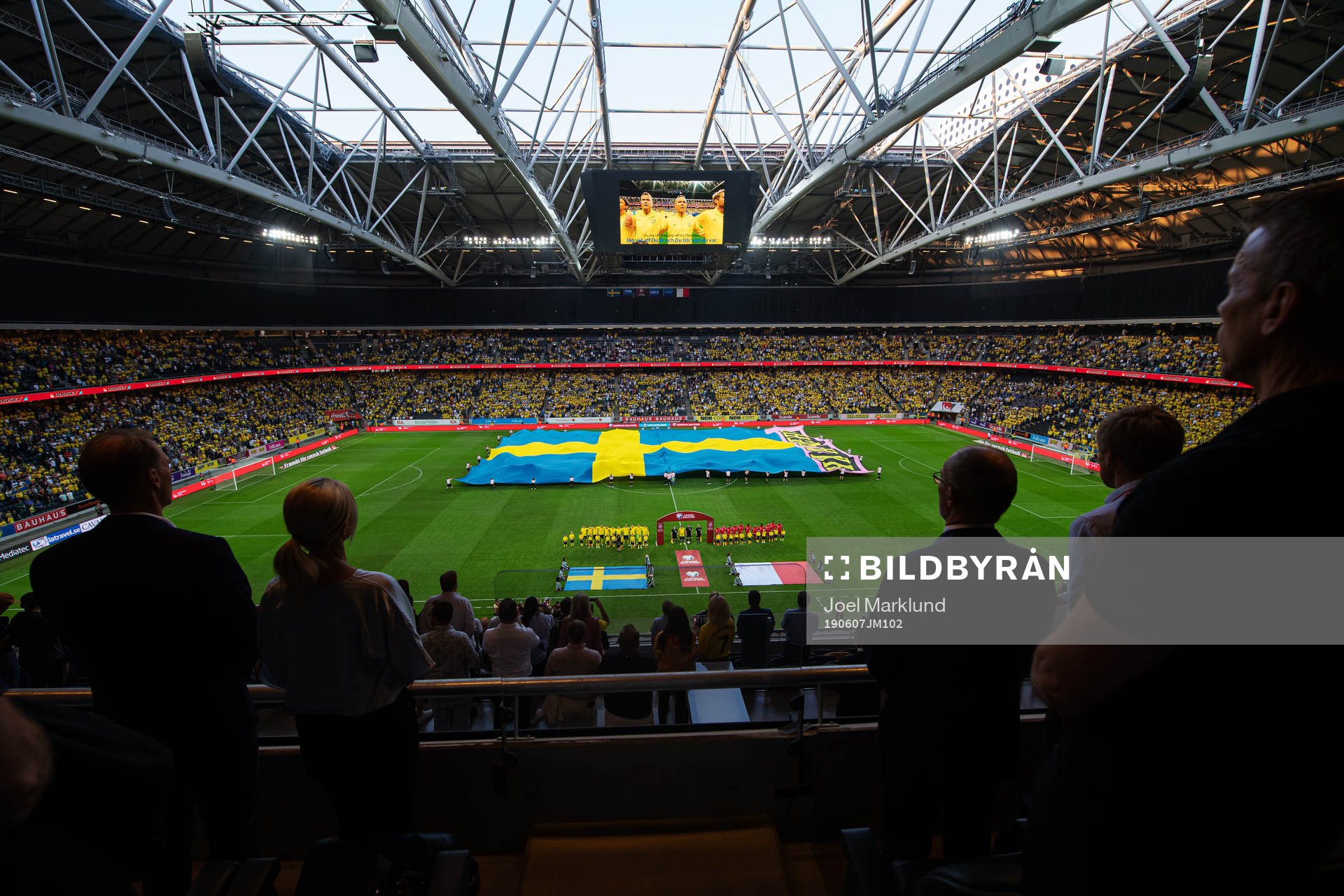 General view from the honorary stand of the players of