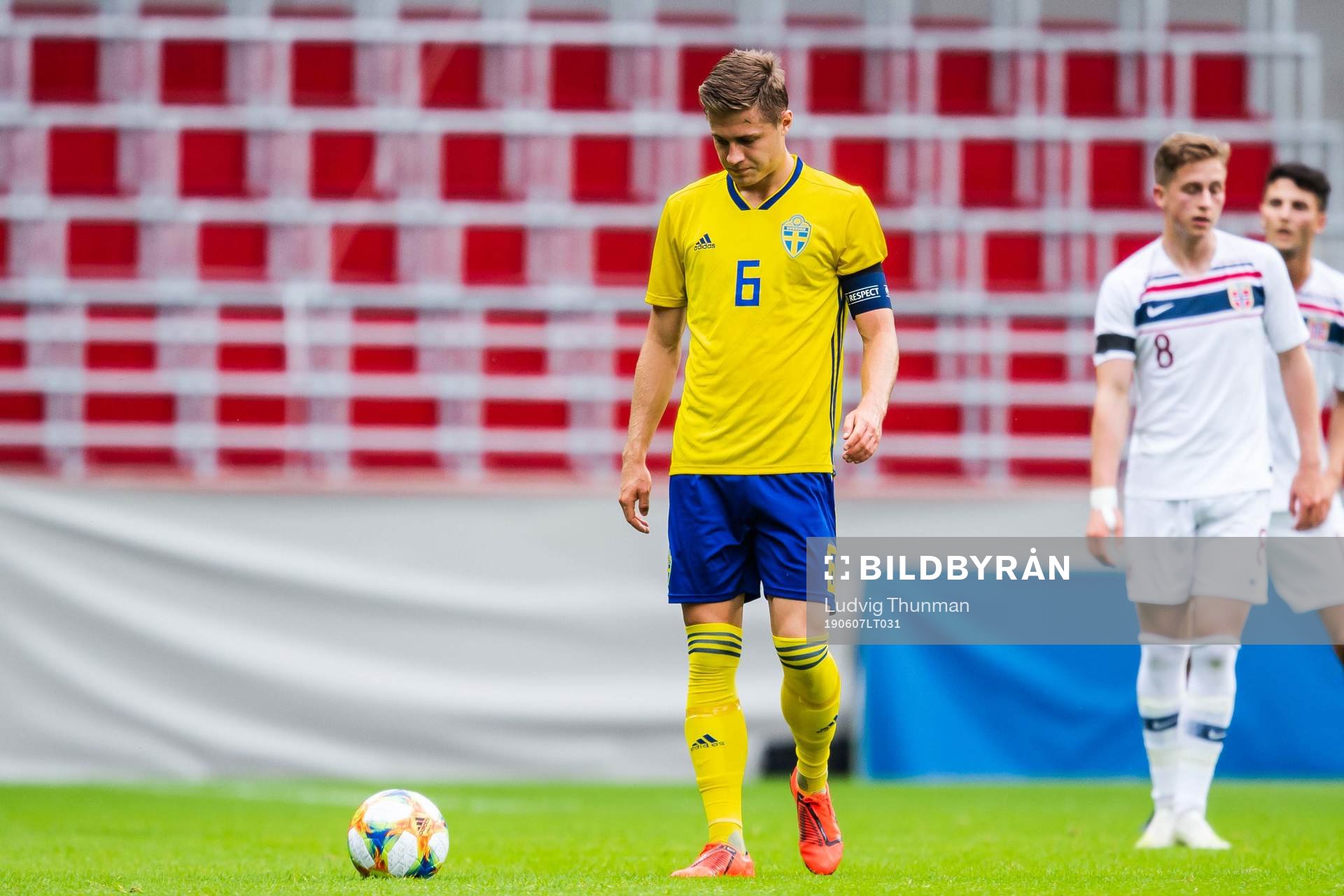 Mattias Svanberg of Sweden looks dejected