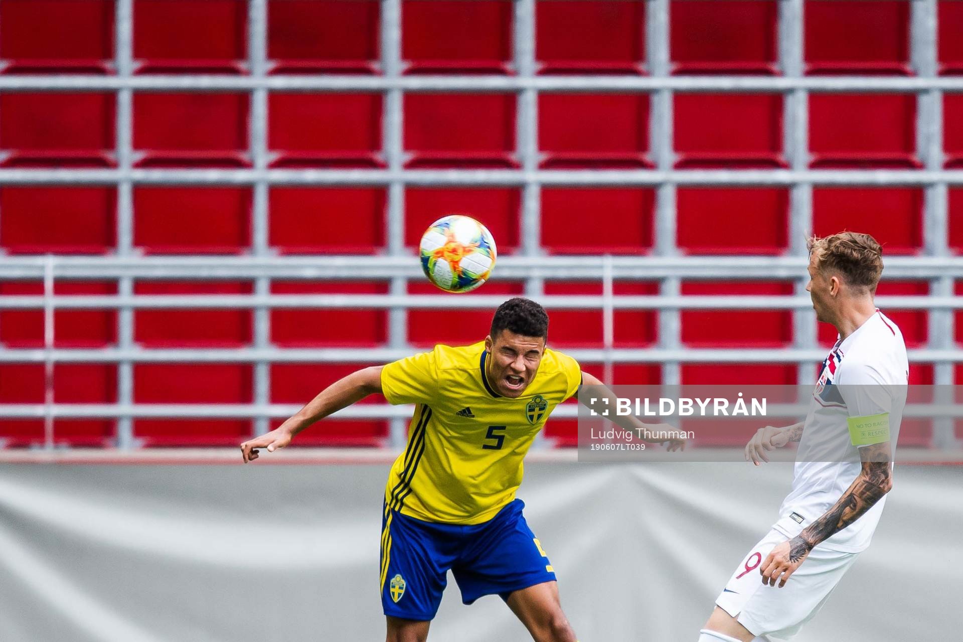 Alexander Jallow of Sweden and Brik Risa of Norway
