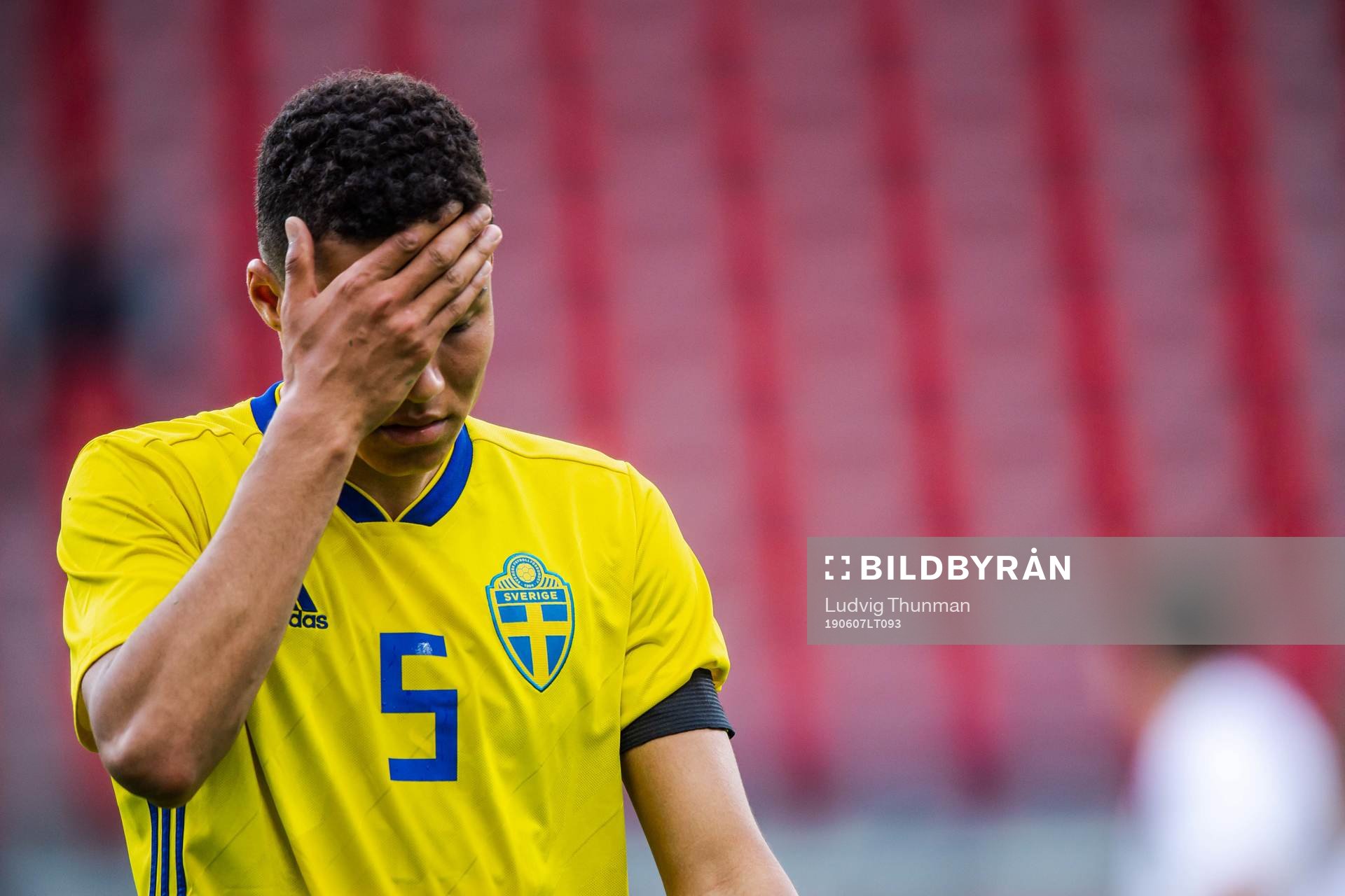 Alexander Jallow of Sweden looks dejected