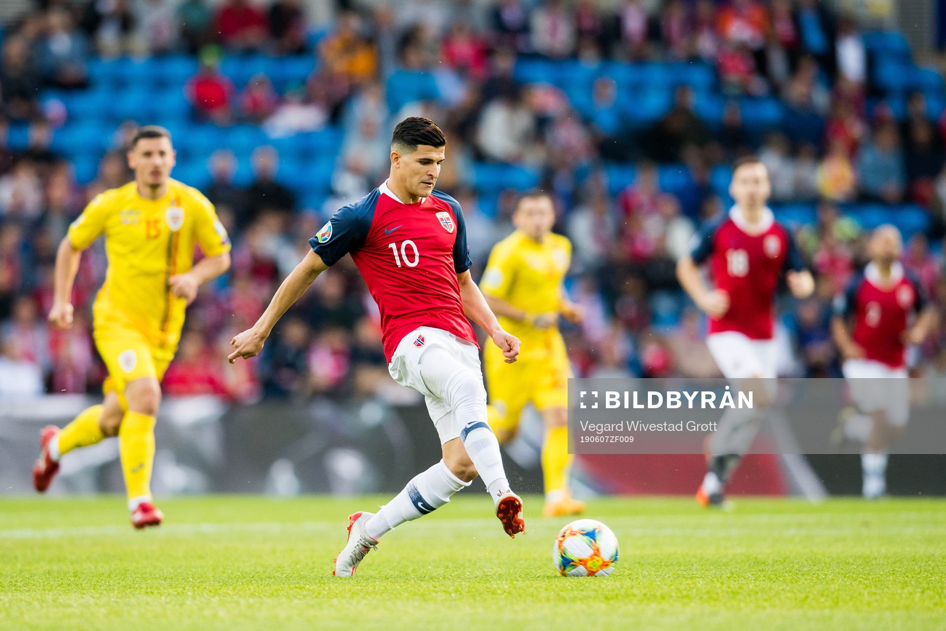 Tarik Elyounoussi of Norway