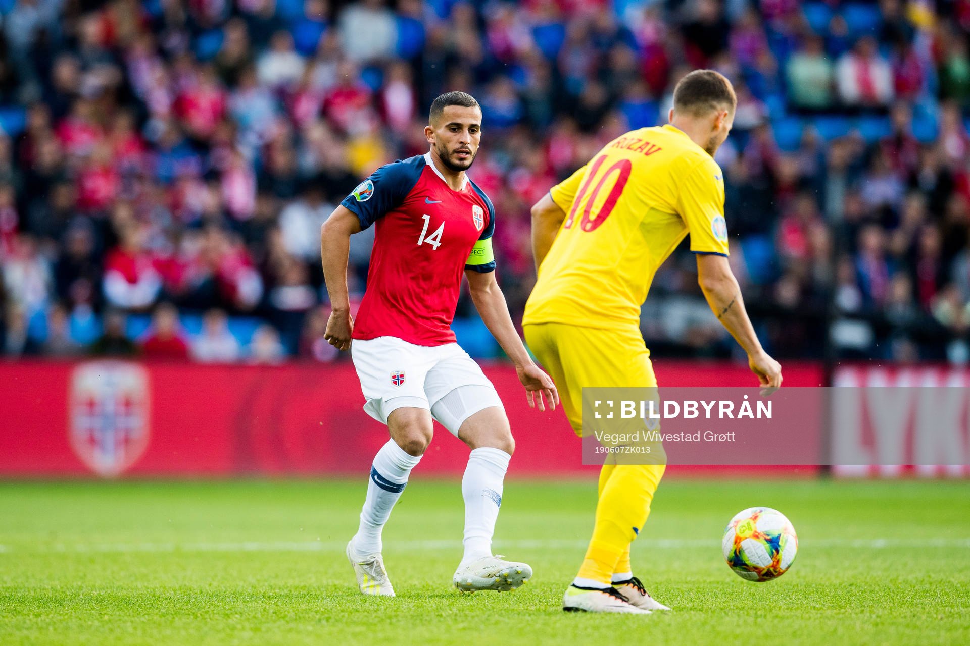 Omar Elabdellaoui of Norway and Gheorghe Grozav of Romania