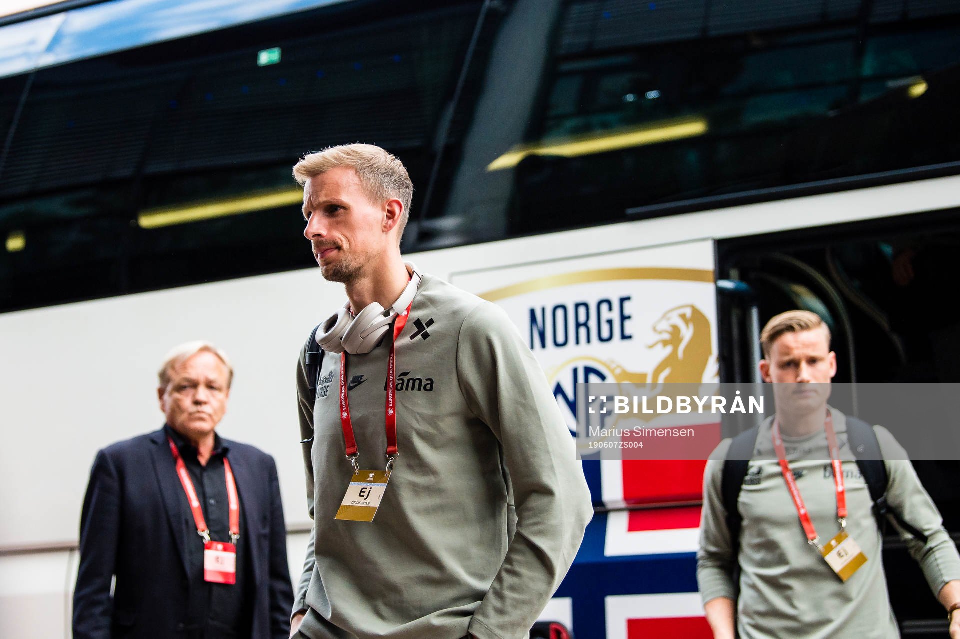 Goalkeeper André Hansen of Norway arrives