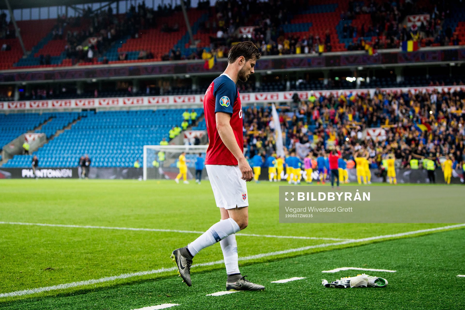 Håvard Nordtveit of Norway looks dejected