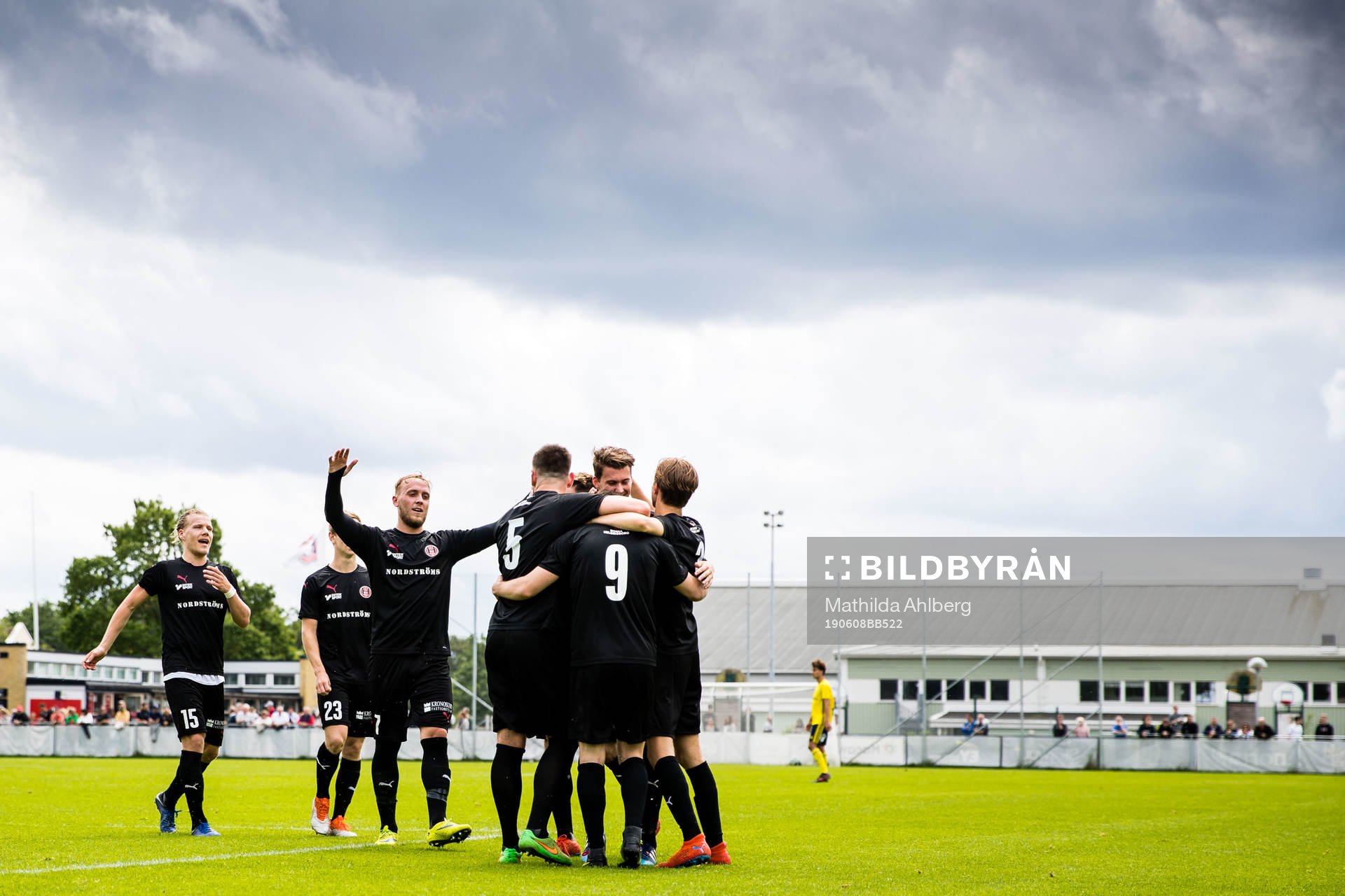 Hittarps spelare jublar