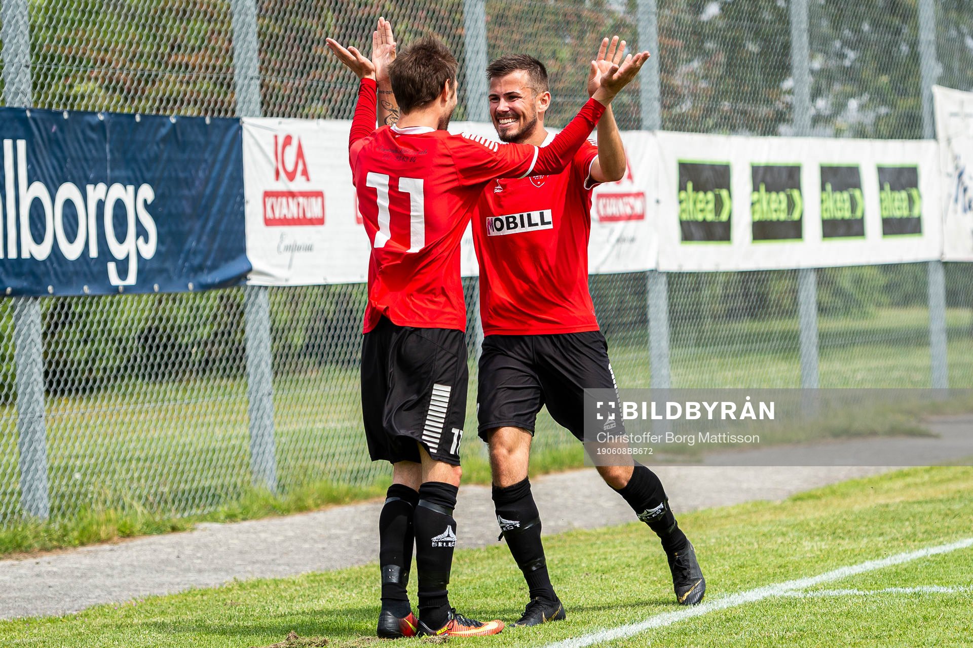Limhamn Bunkeflos Daniel Jovanovic och Sebastian Rask jublar