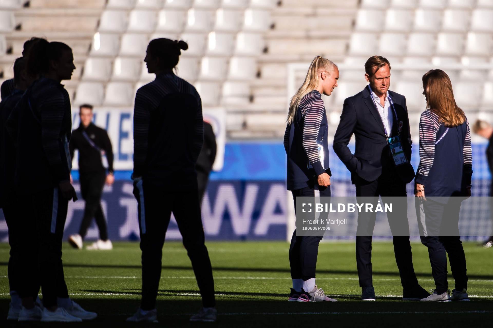 Maria Thorisdottir, Martin Sjögren, head coach and Maren