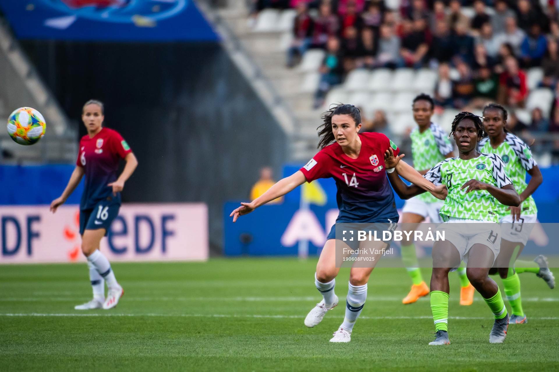 Ingrid Syrstad Engen of Norway and Asisat Oshoala of Nigeria