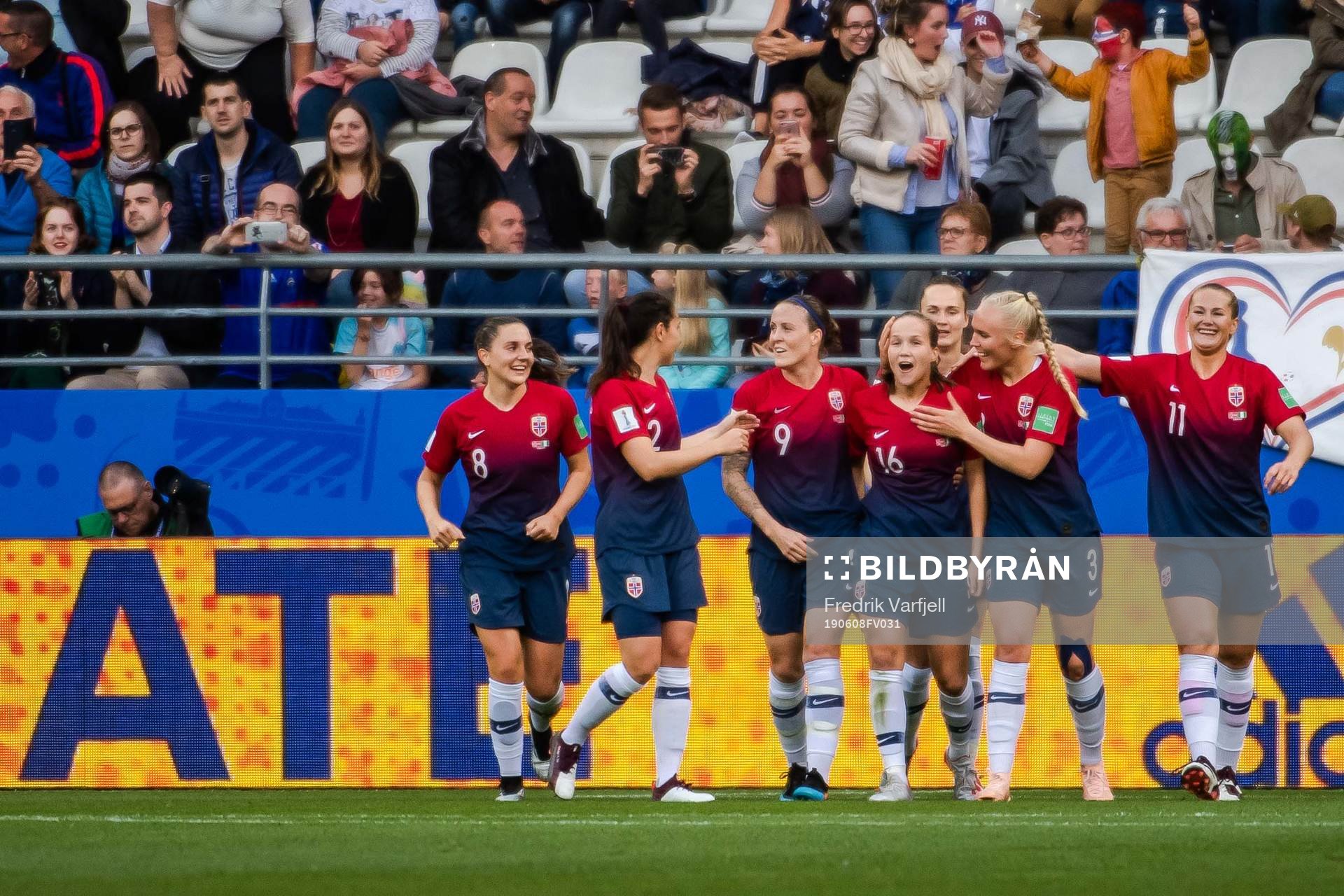 Guro Reiten of Norway celebrate with teammates