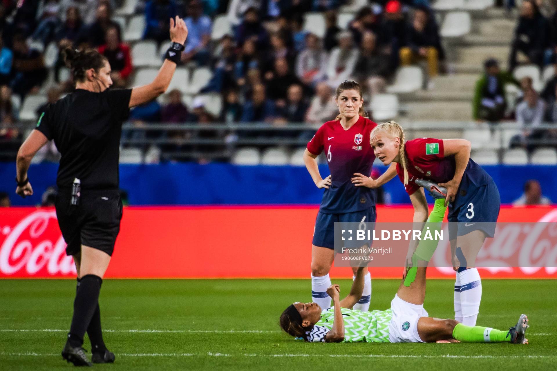 Maria Thorisdottir and Maren Nævdal Mjelde of Norway help