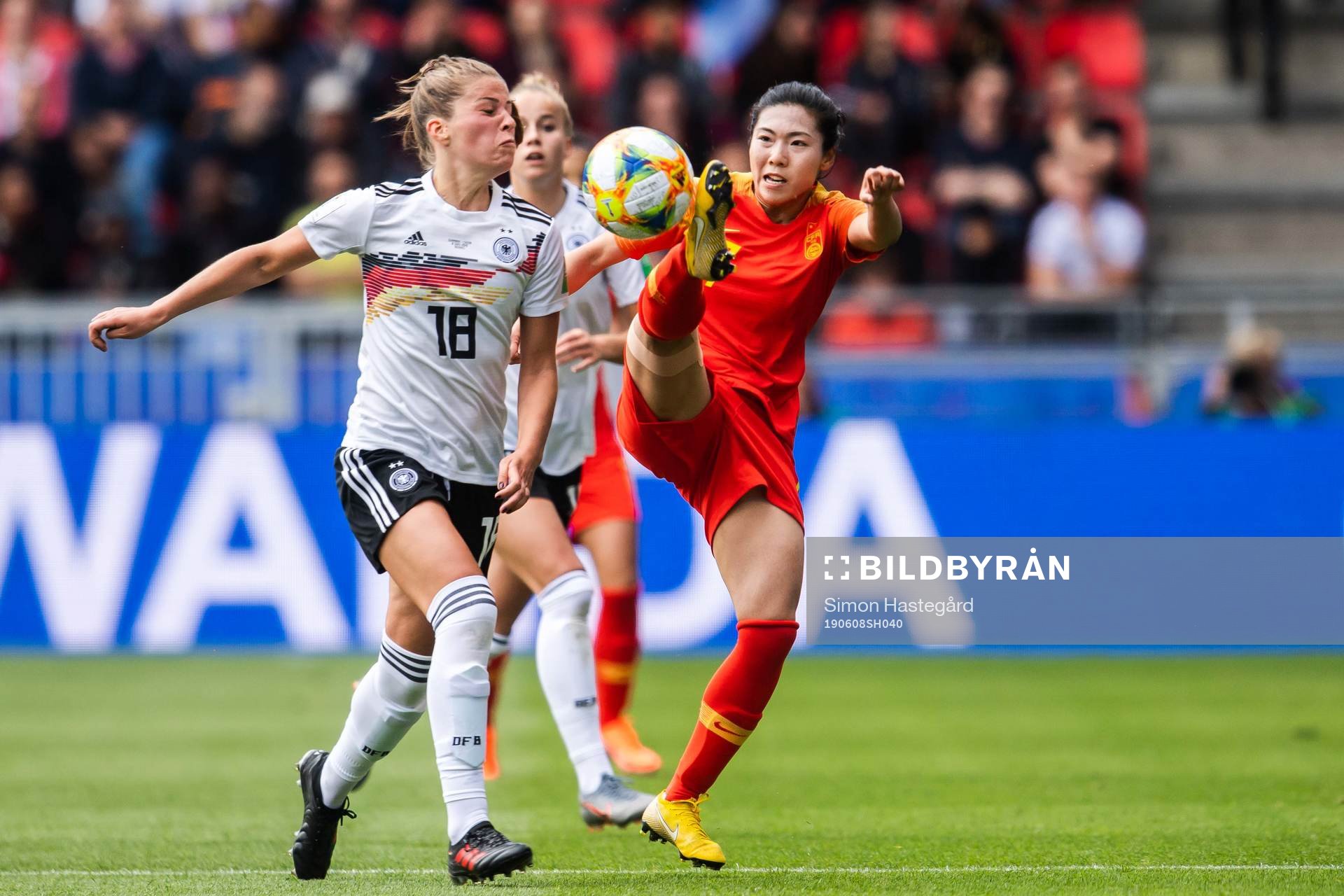 Melanie Leupolz of Germany and Yasha Gu of China