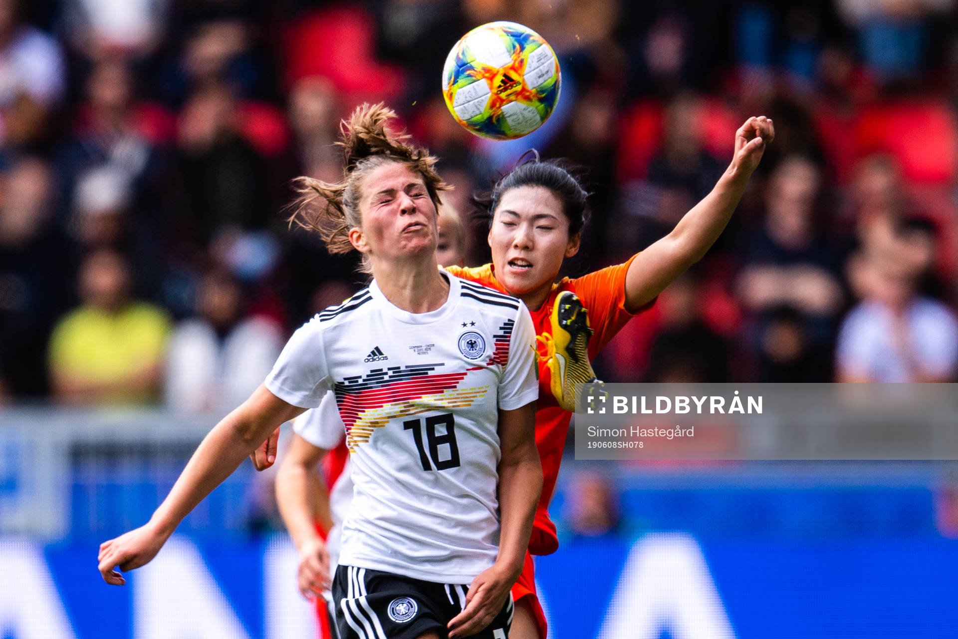 Melanie Leupolz of Germany and Li Yang of China during the FIFA Women's World Cup match between Germany and China on June 8, 2019 in Rennes.