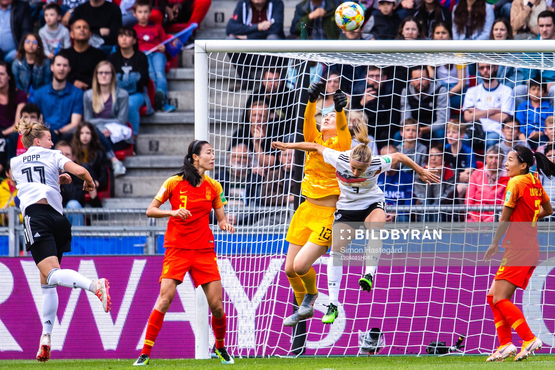 3 Kathrin Hendrich of Germany against Yuping Lin and