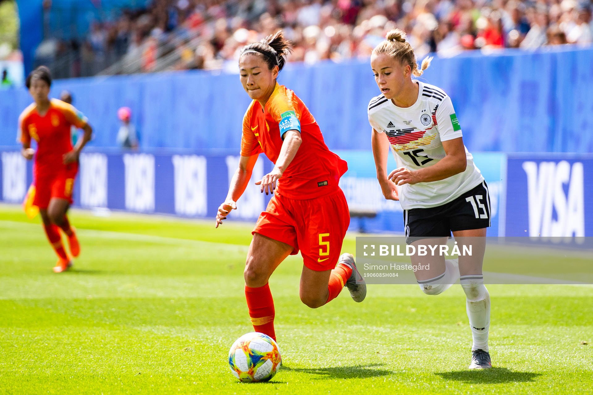 Haiyan Wu of China son Giulia Gwinn of Germany